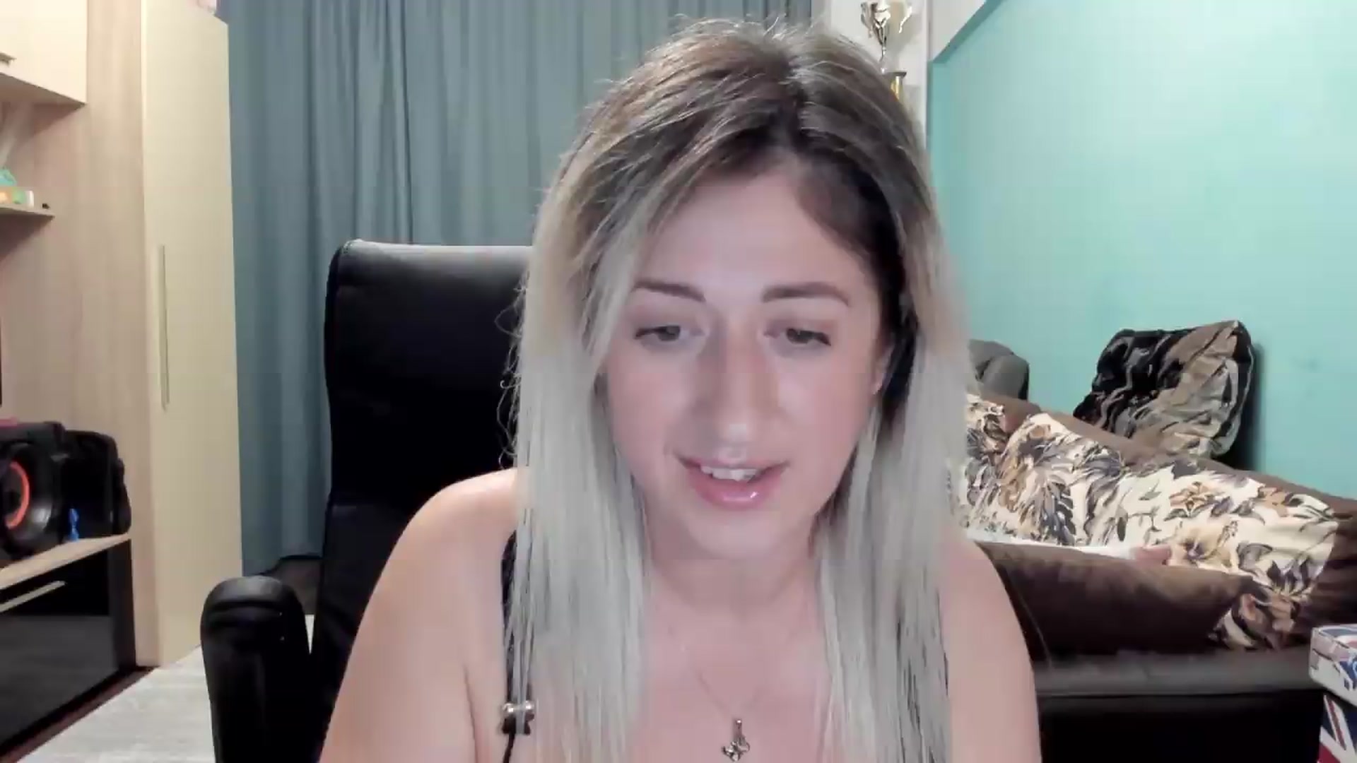 Gallery image thumbnail from SweetDelia_'s myfreecams stream on, 05/12/2026, 24:27 image 20 of 20