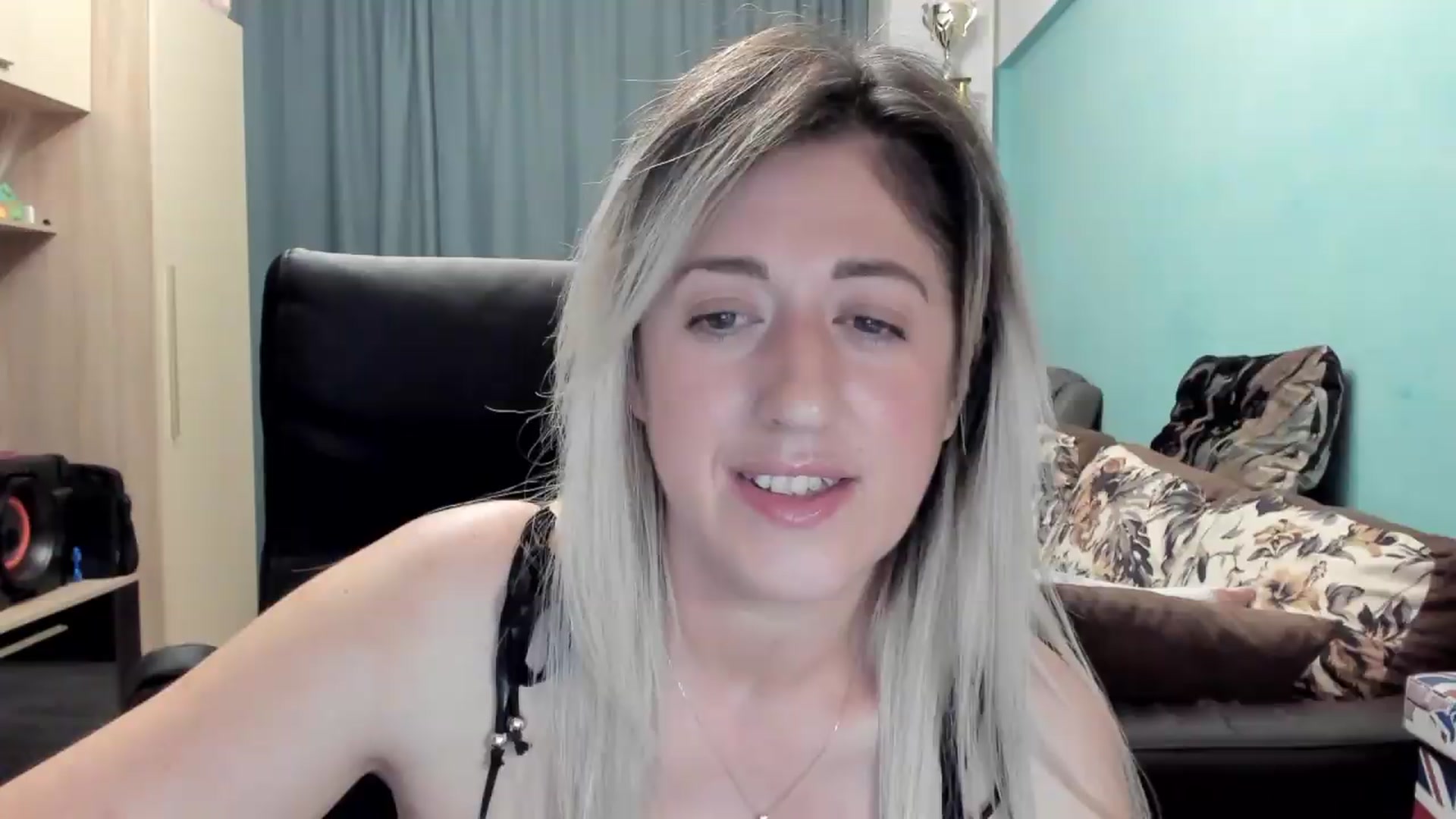 Gallery image thumbnail from SweetDelia_'s myfreecams stream on, 05/12/2026, 24:27 image 9 of 20