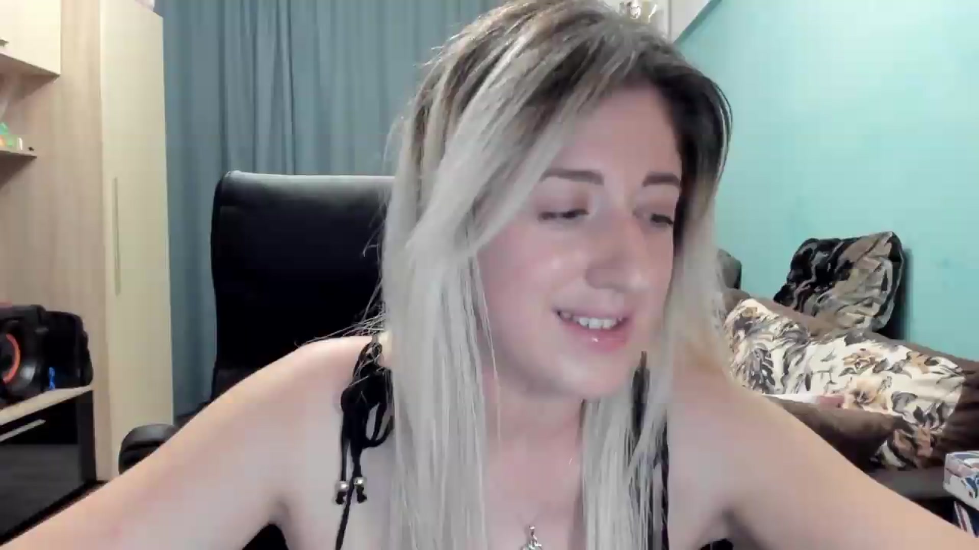 Gallery image thumbnail from SweetDelia_'s myfreecams stream on, 05/12/2026, 24:27 image 7 of 20