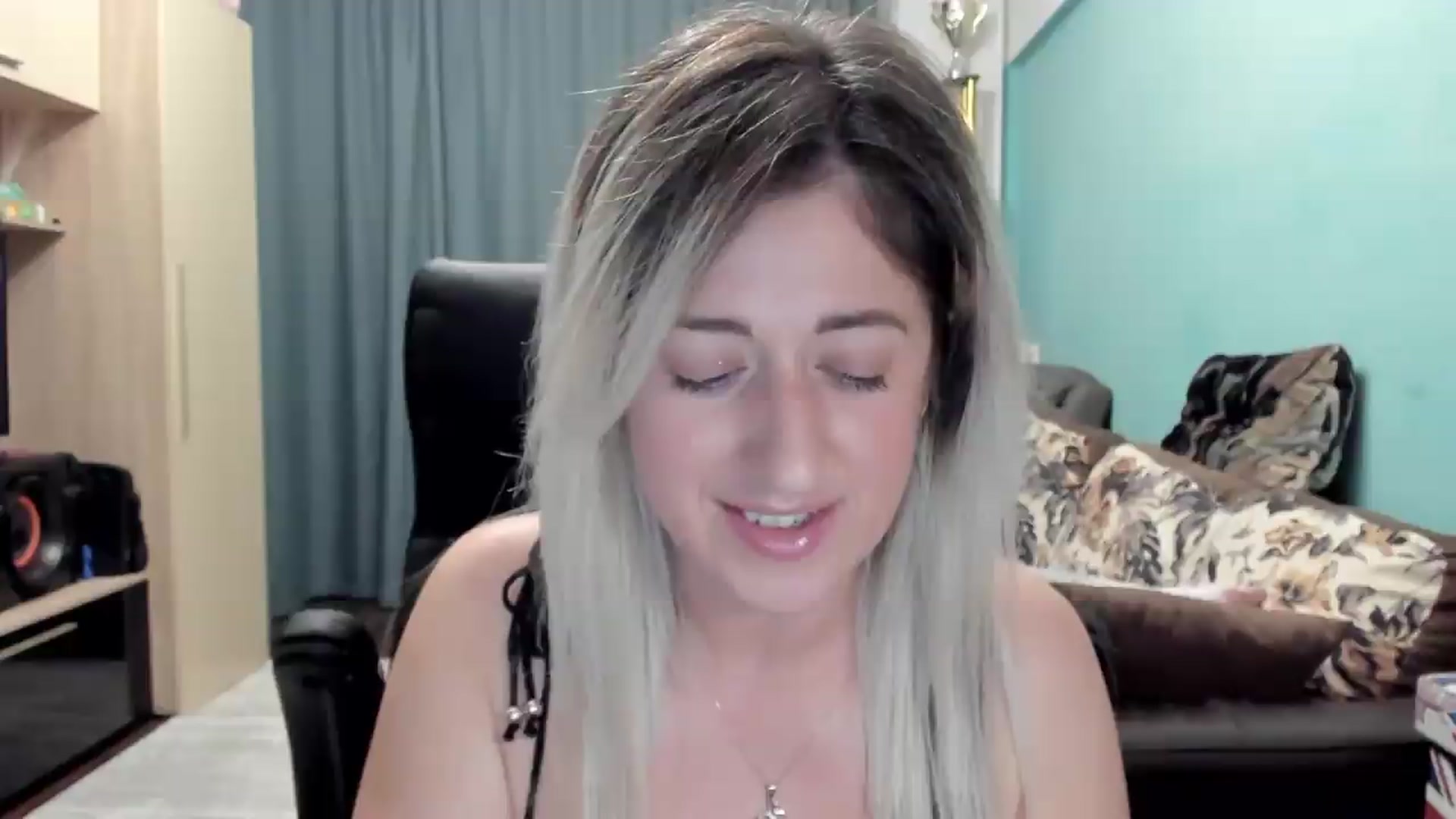 Gallery image thumbnail from SweetDelia_'s myfreecams stream on, 05/12/2026, 24:27 image 5 of 20