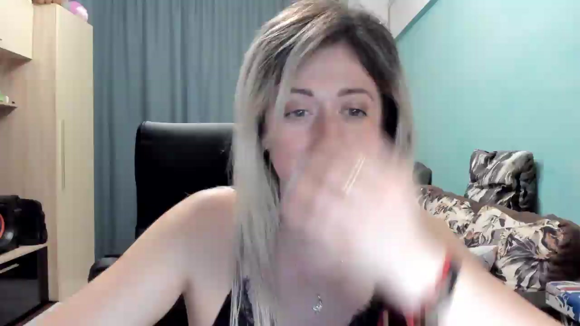 Gallery image thumbnail from SweetDelia_'s myfreecams stream on, 05/14/2026, 24:17 image 15 of 20