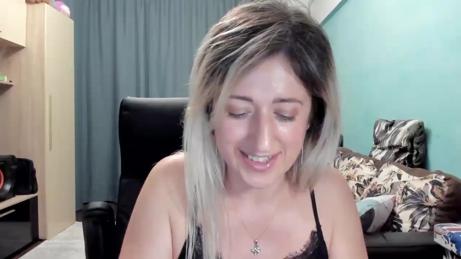 Gallery image thumbnail from SweetDelia_'s myfreecams stream on, 05/14/2026, 24:17 image 9 of 20
