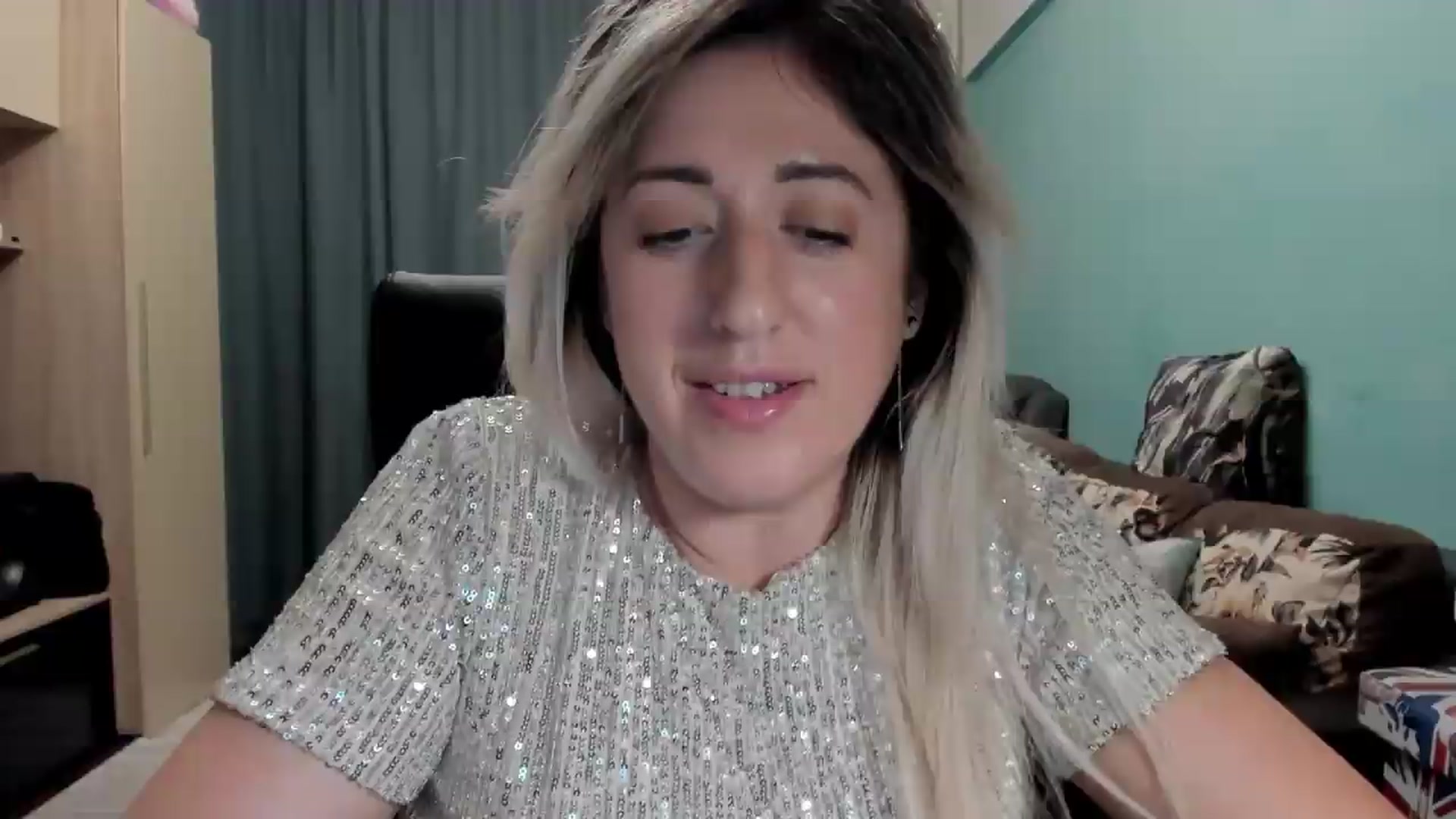 Gallery image thumbnail from SweetDelia_'s myfreecams stream on, 05/15/2026, 02:31 image 17 of 20