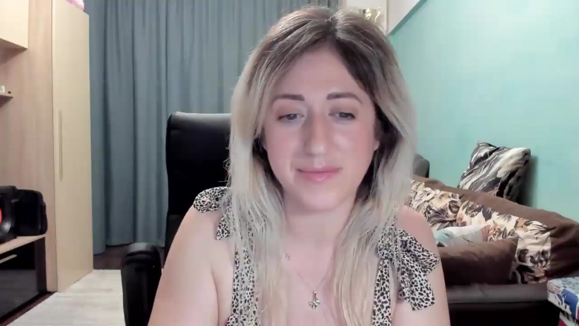 Gallery image thumbnail from SweetDelia_'s myfreecams stream on, 05/18/2026, 23:29 image 7 of 20