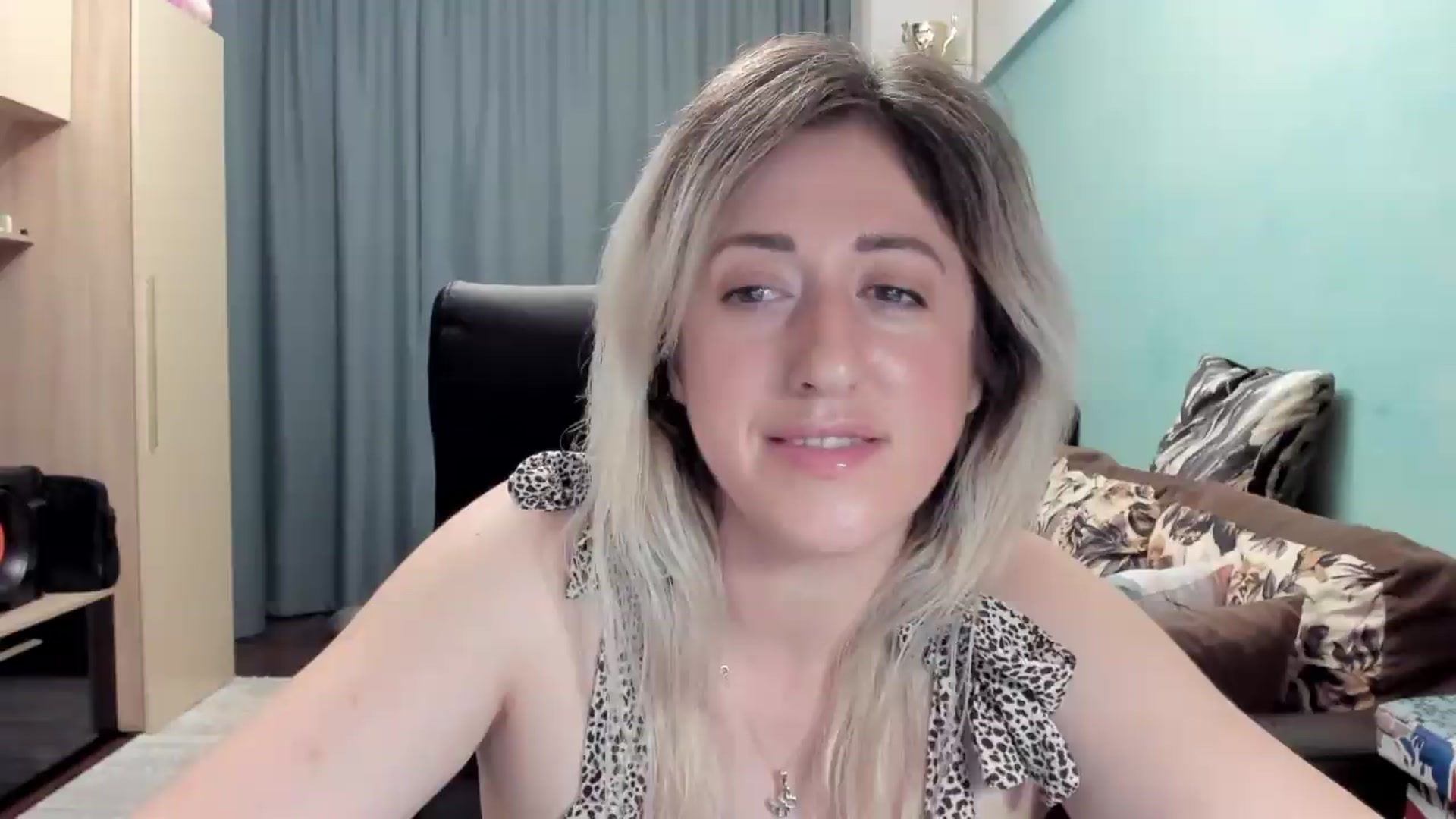 Gallery image thumbnail from SweetDelia_'s myfreecams stream on, 05/18/2026, 23:29 image 6 of 20