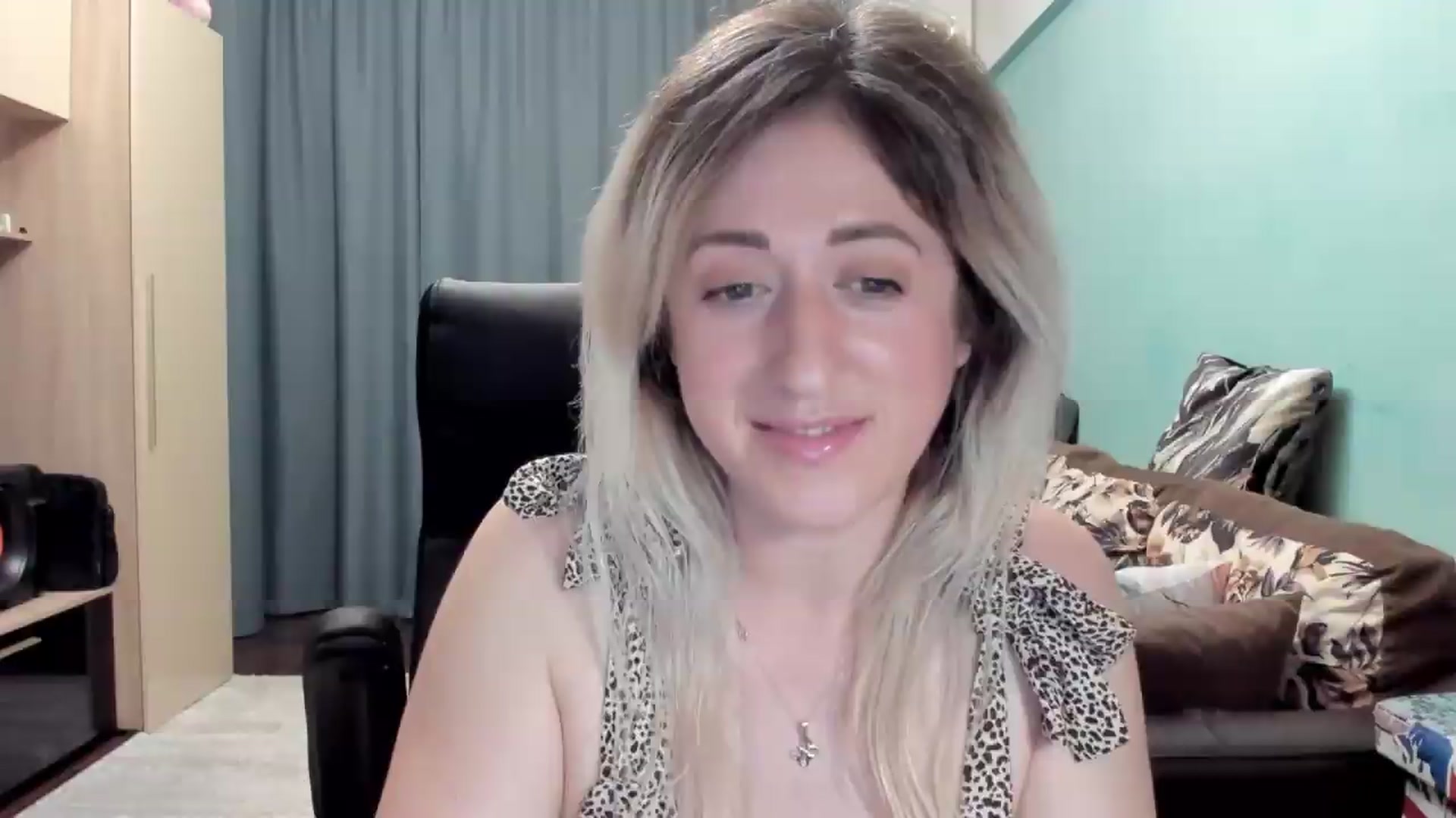 Gallery image thumbnail from SweetDelia_'s myfreecams stream on, 05/18/2026, 23:29 image 5 of 20