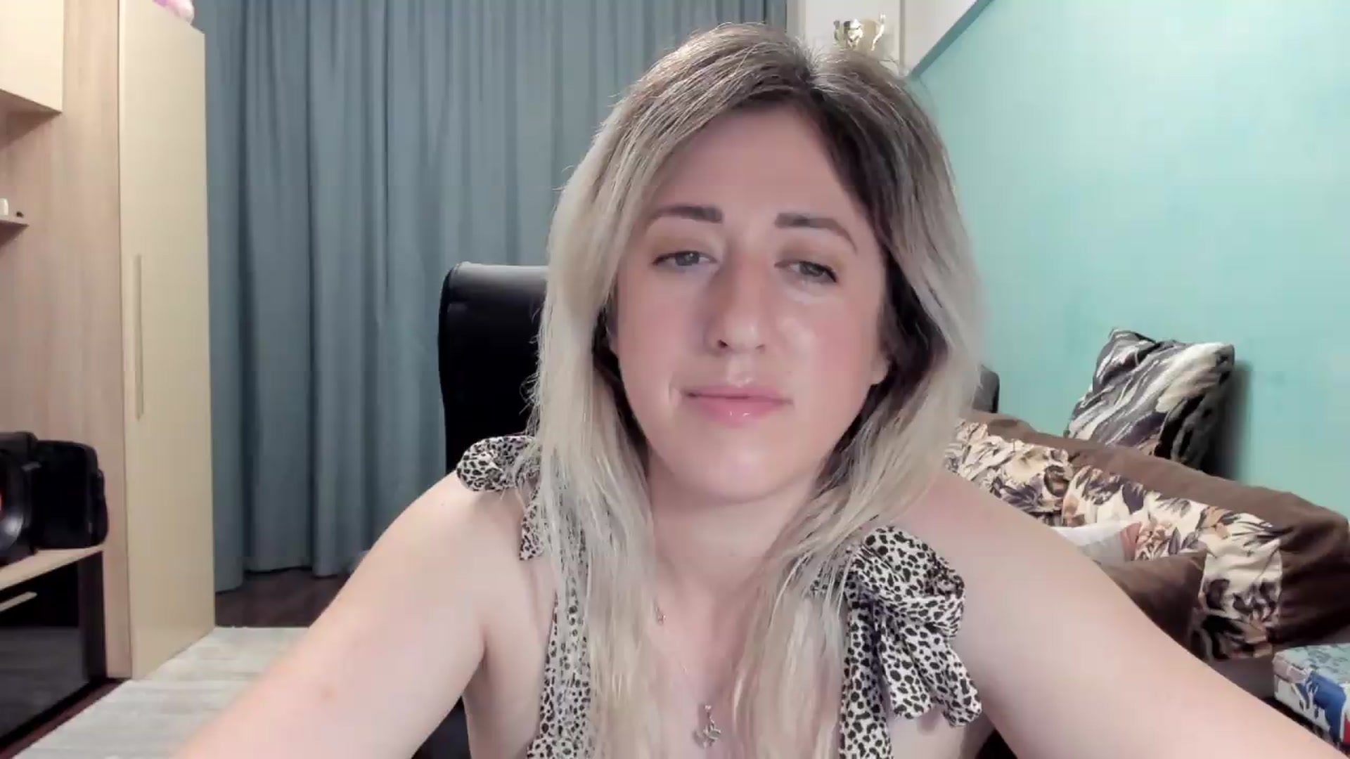 Gallery image thumbnail from SweetDelia_'s myfreecams stream on, 05/18/2026, 23:29 image 2 of 20