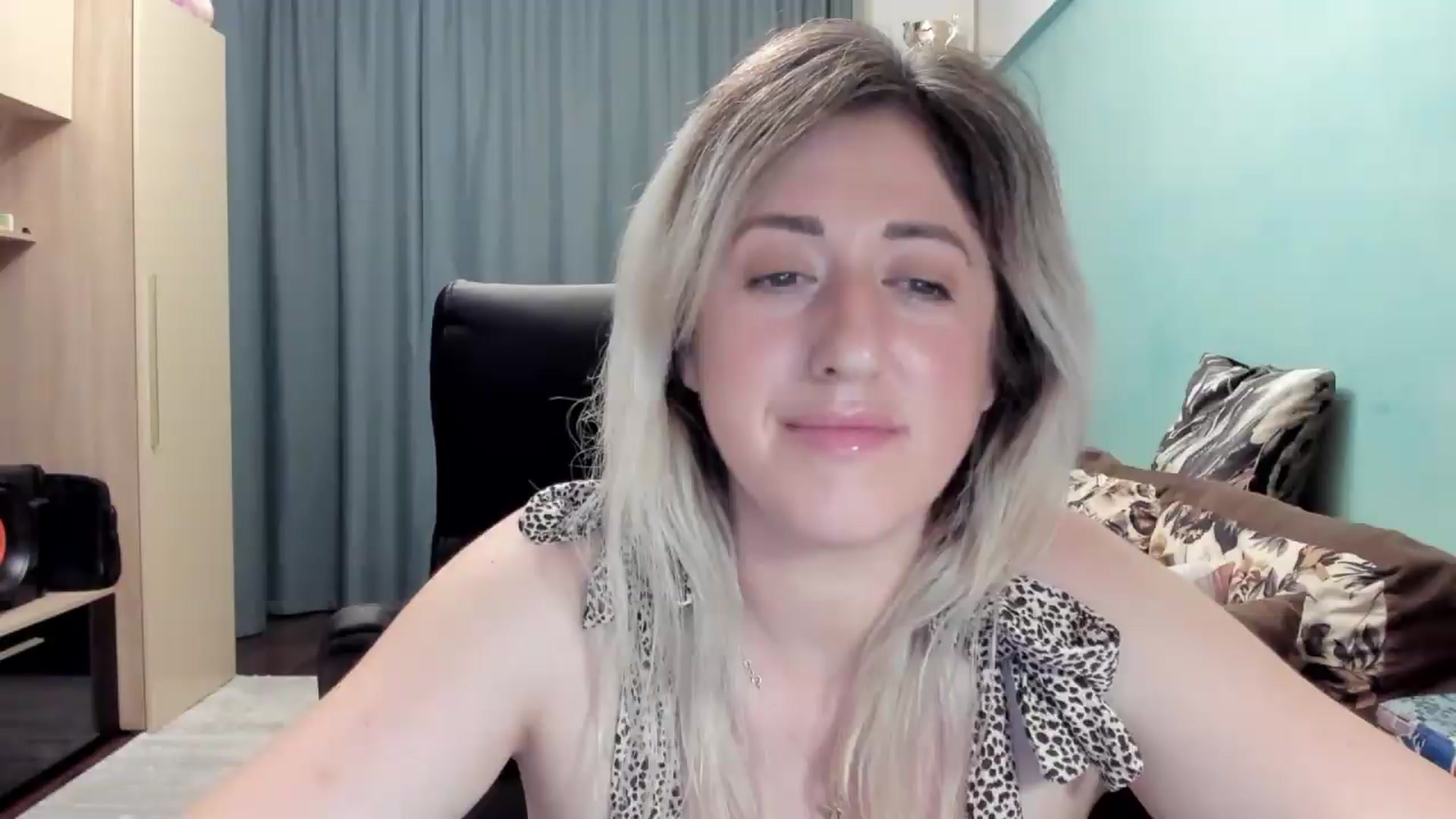 Gallery image thumbnail from SweetDelia_'s myfreecams stream on, 05/18/2026, 23:29 image 20 of 20