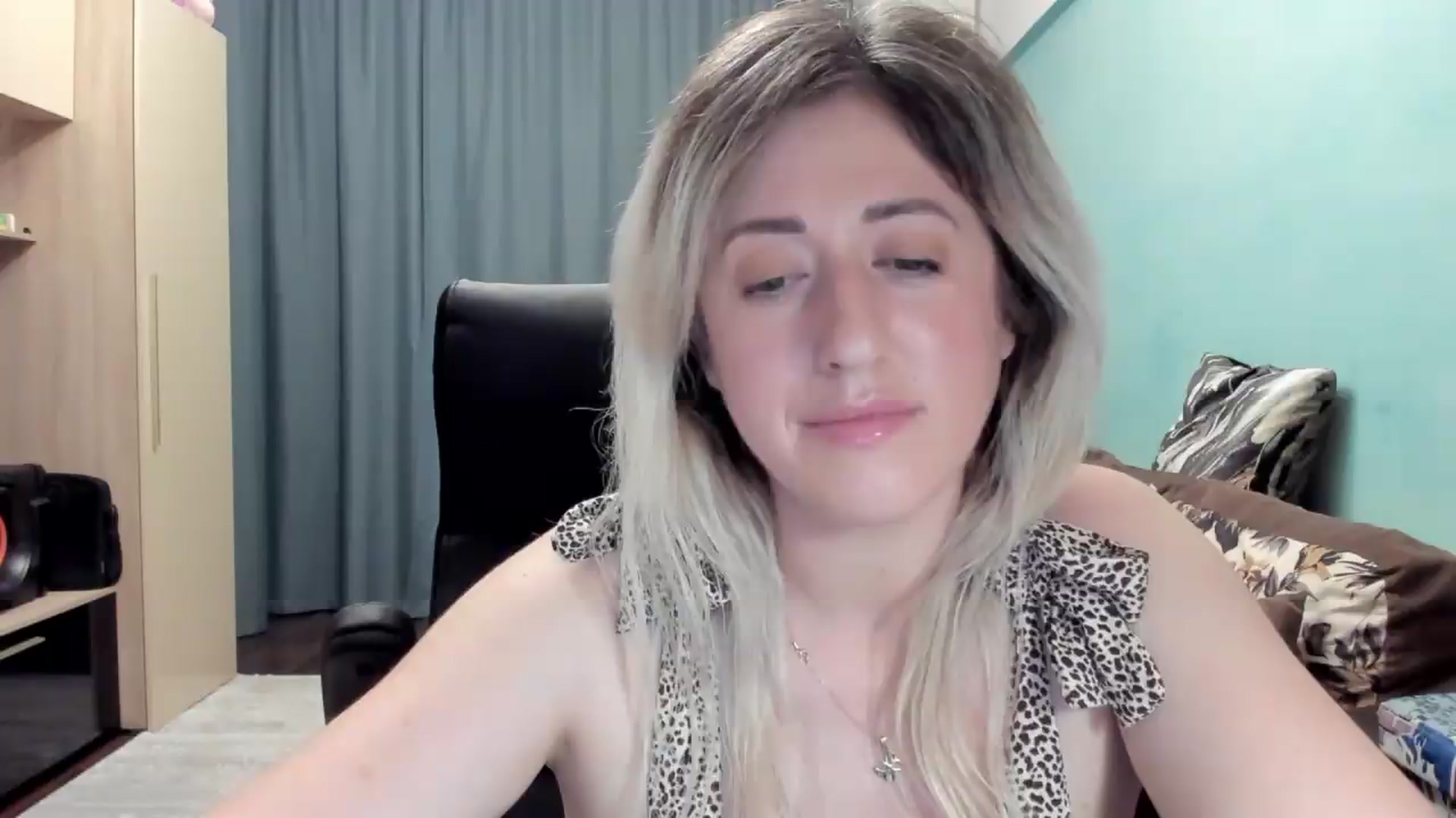 Gallery image thumbnail from SweetDelia_'s myfreecams stream on, 05/18/2026, 23:29 image 19 of 20