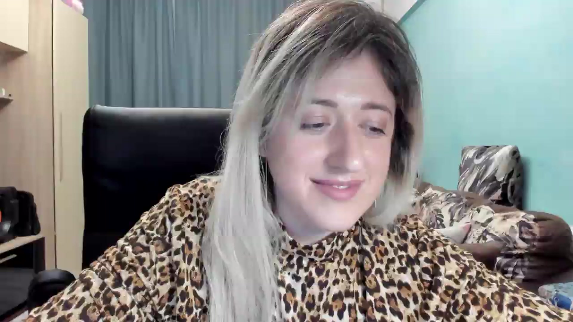 Gallery image thumbnail from SweetDelia_'s myfreecams stream on, 05/22/2026, 24:55 image 1 of 20