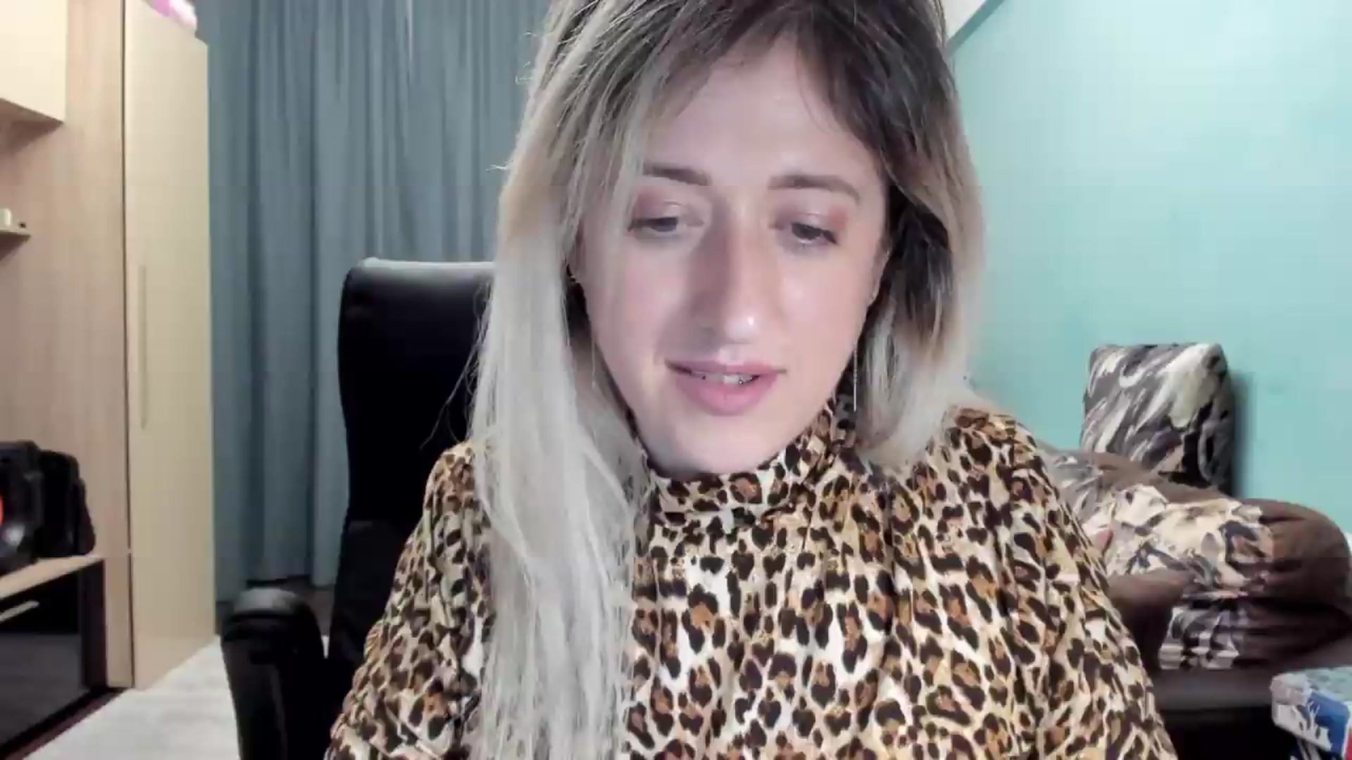 Gallery image thumbnail from SweetDelia_'s myfreecams stream on, 05/22/2026, 24:55 image 17 of 20