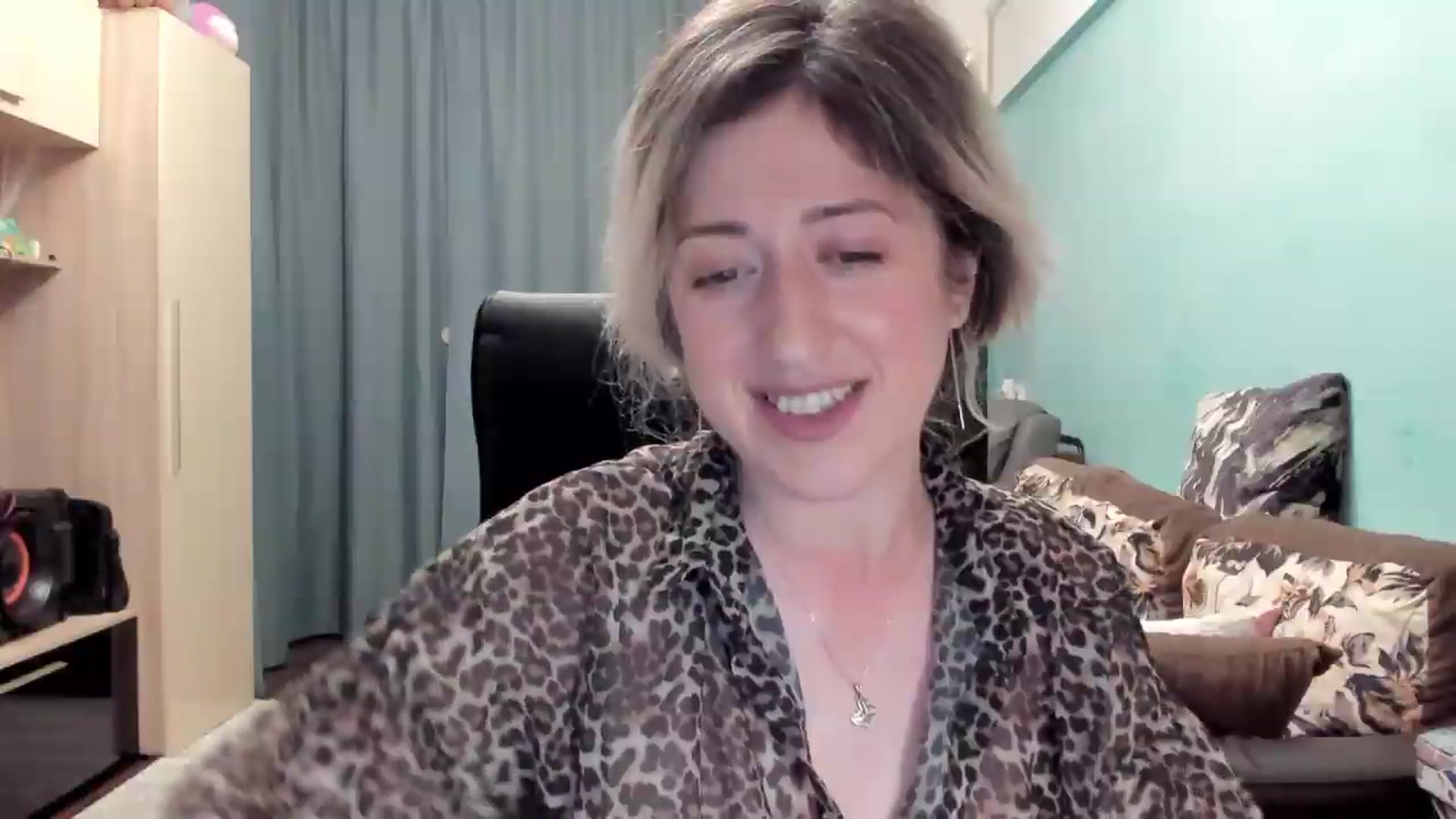 Gallery image thumbnail from SweetDelia_'s myfreecams stream on, 05/25/2026, 02:07 image 18 of 20