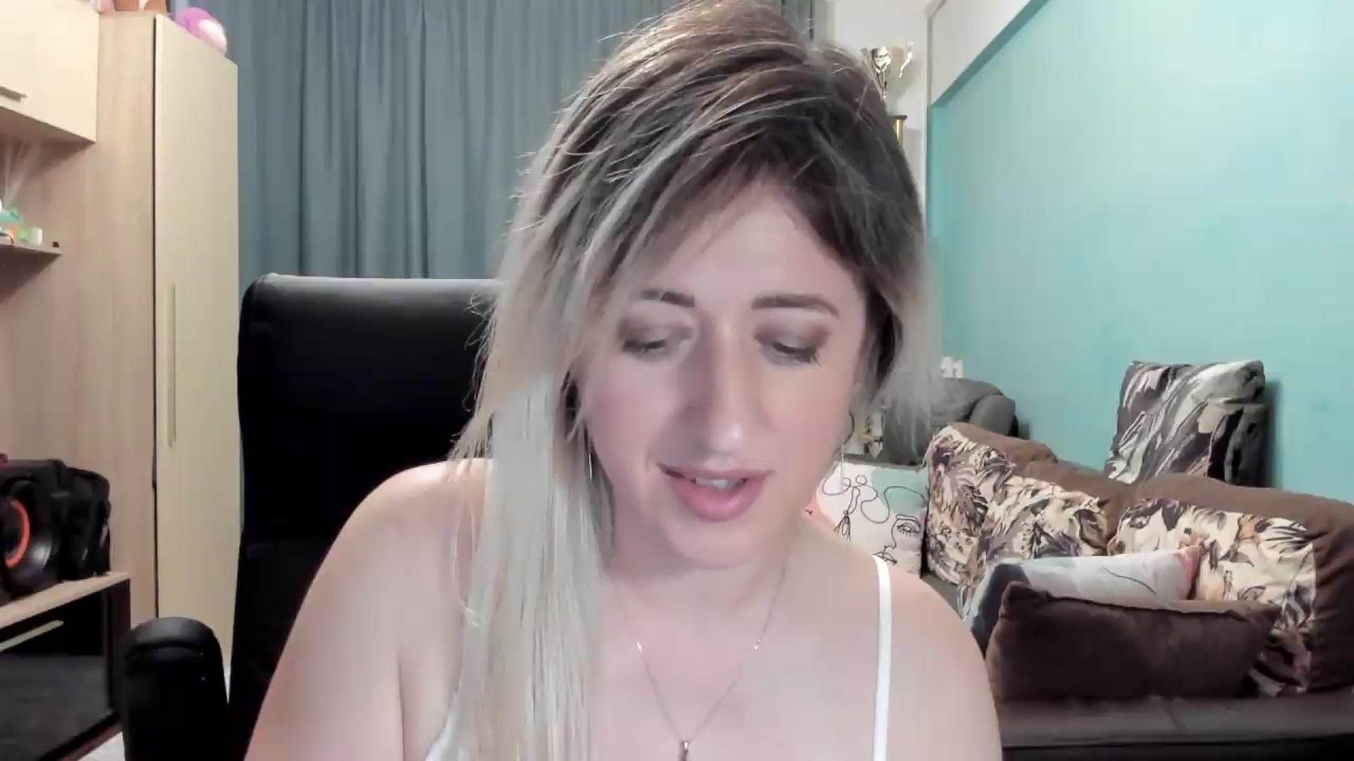 Gallery image thumbnail from SweetDelia_'s myfreecams stream on, 05/30/2026, 02:09 image 18 of 20
