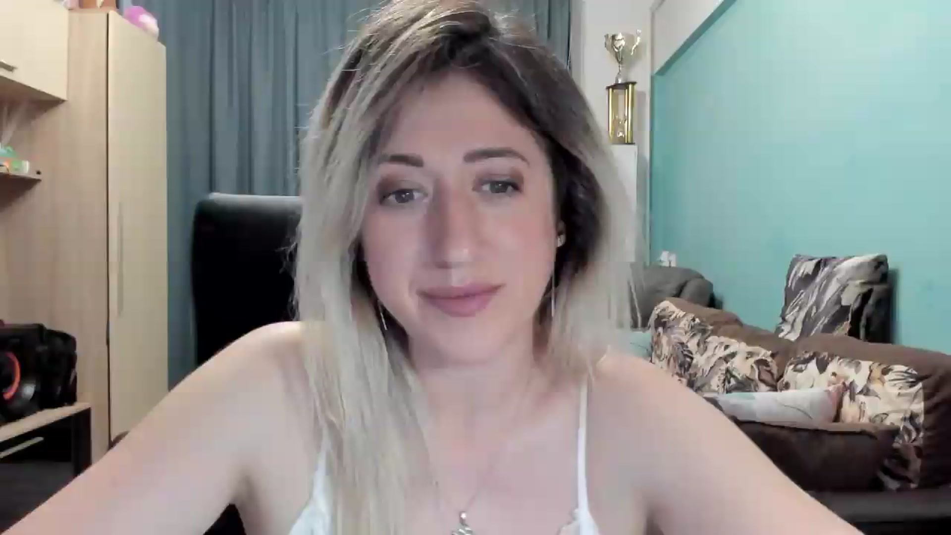 Gallery image thumbnail from SweetDelia_'s myfreecams stream on, 05/30/2026, 02:09 image 4 of 20