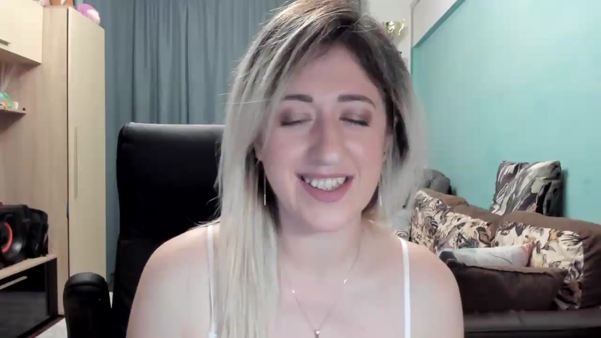Gallery image thumbnail from SweetDelia_'s myfreecams stream on, 05/30/2026, 02:09 image 12 of 20