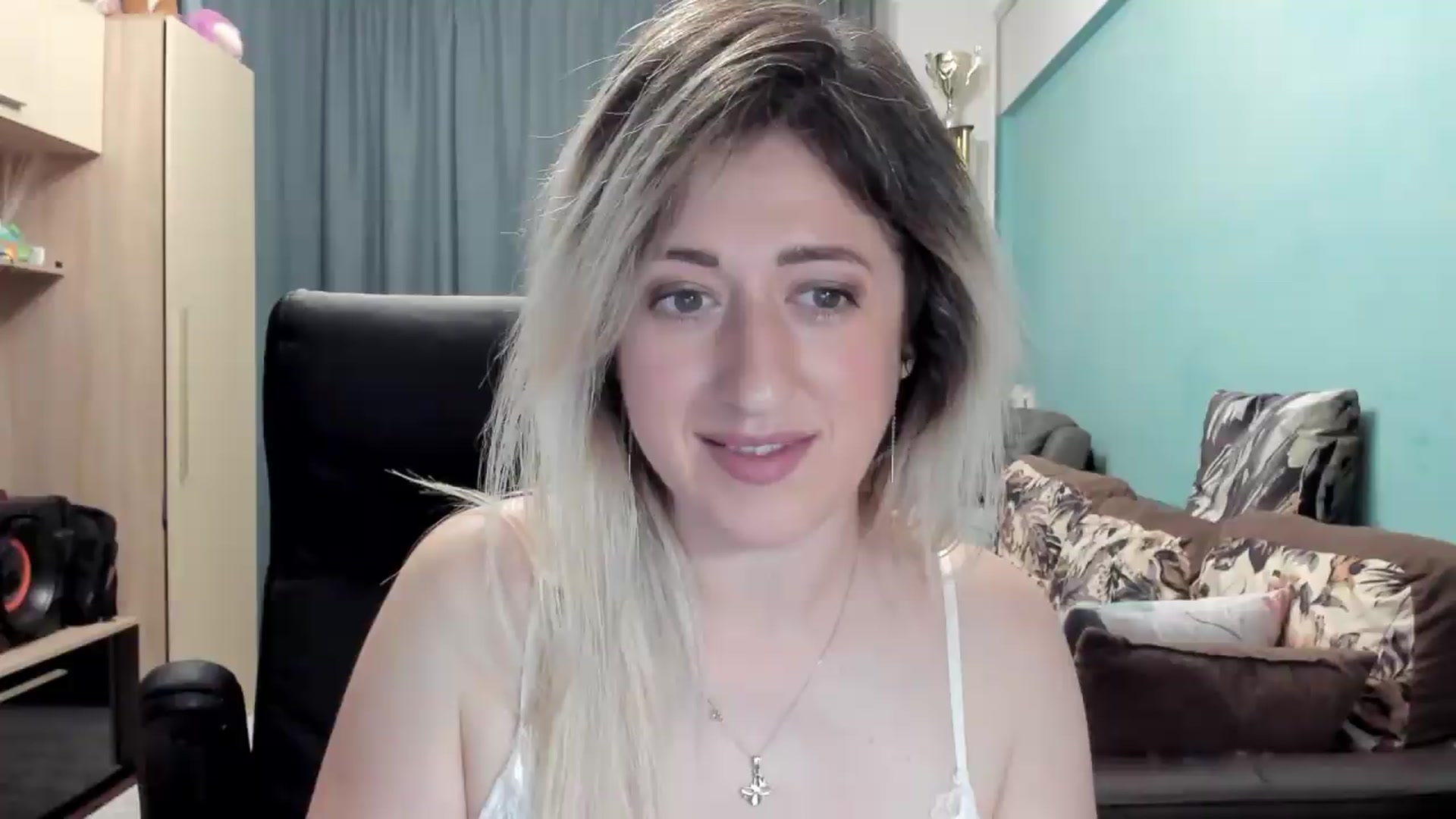 Gallery image thumbnail from SweetDelia_'s myfreecams stream on, 05/30/2026, 02:09 image 3 of 20