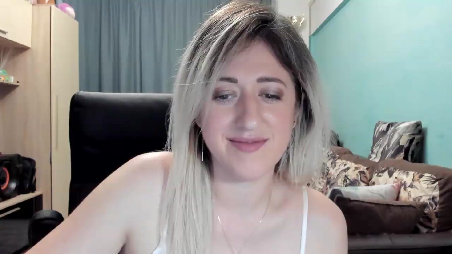 Gallery image thumbnail from SweetDelia_'s myfreecams stream on, 05/30/2026, 02:09 image 14 of 20
