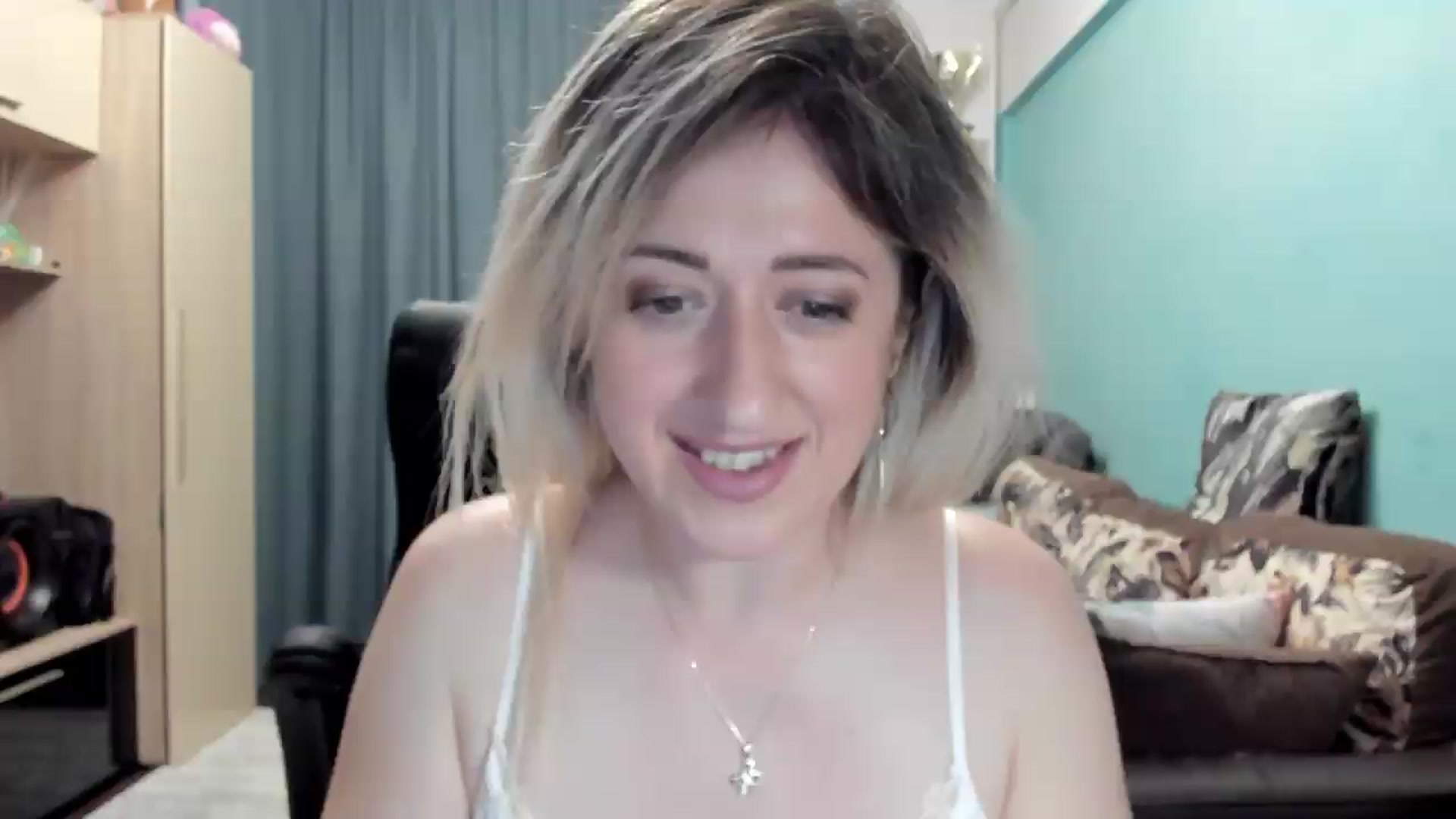 Gallery image thumbnail from SweetDelia_'s myfreecams stream on, 05/30/2026, 02:09 image 19 of 20