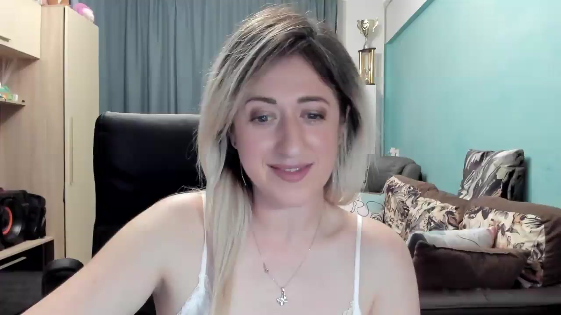 Gallery image thumbnail from SweetDelia_'s myfreecams stream on, 05/30/2026, 02:09 image 6 of 20
