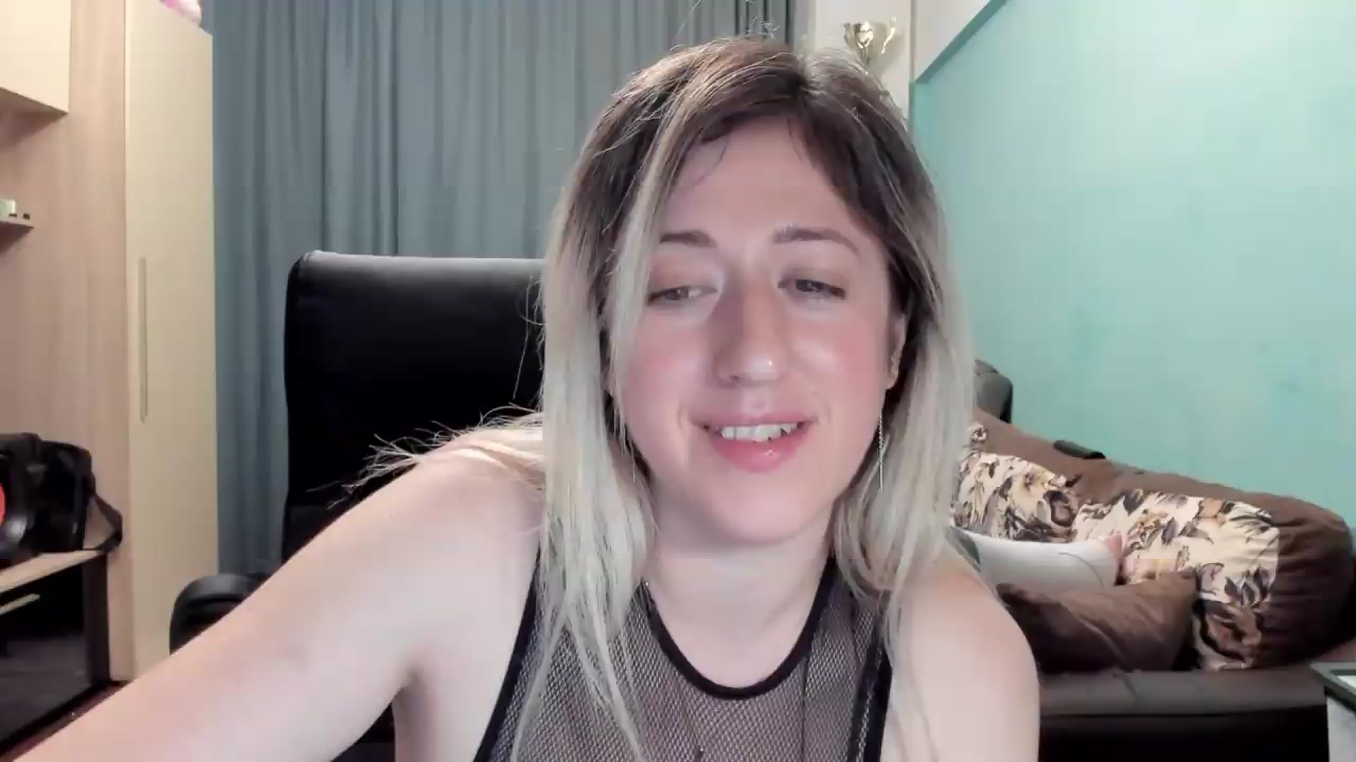 Gallery image thumbnail from SweetDelia_'s myfreecams stream on, 06/01/2026, 03:07 image 9 of 20