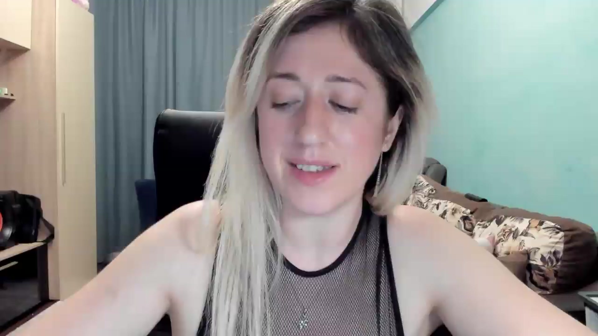 Gallery image thumbnail from SweetDelia_'s myfreecams stream on, 06/01/2026, 03:07 image 1 of 20