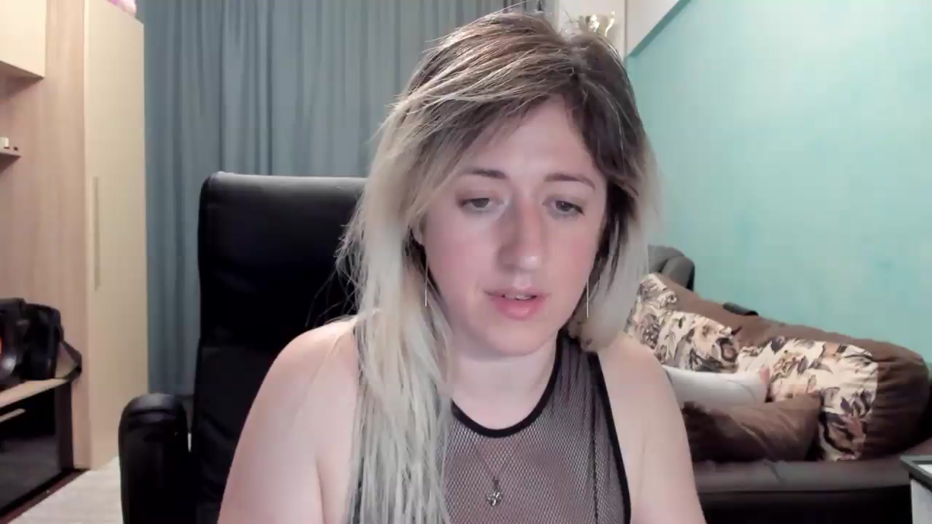 Gallery image thumbnail from SweetDelia_'s myfreecams stream on, 06/01/2026, 03:07 image 15 of 20