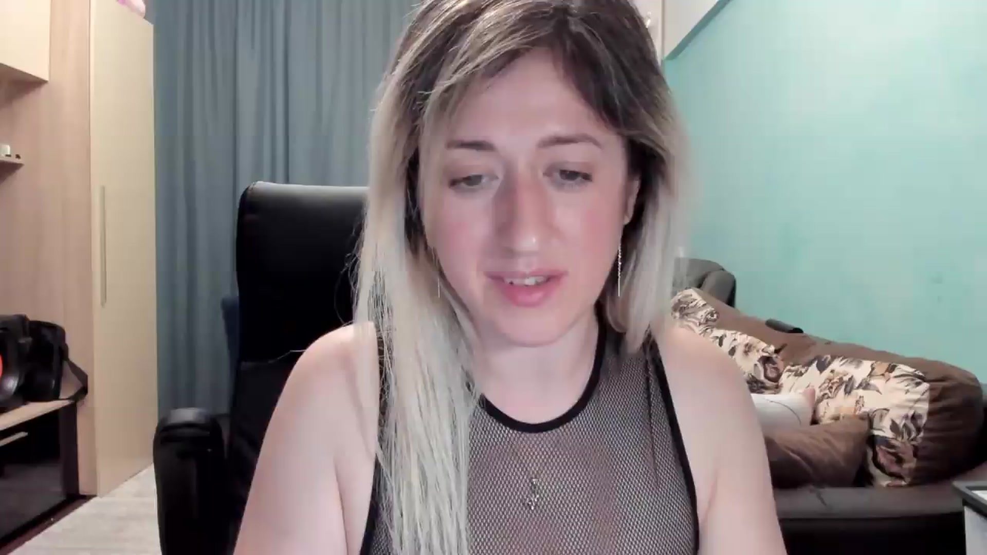 Gallery image thumbnail from SweetDelia_'s myfreecams stream on, 06/01/2026, 03:07 image 18 of 20