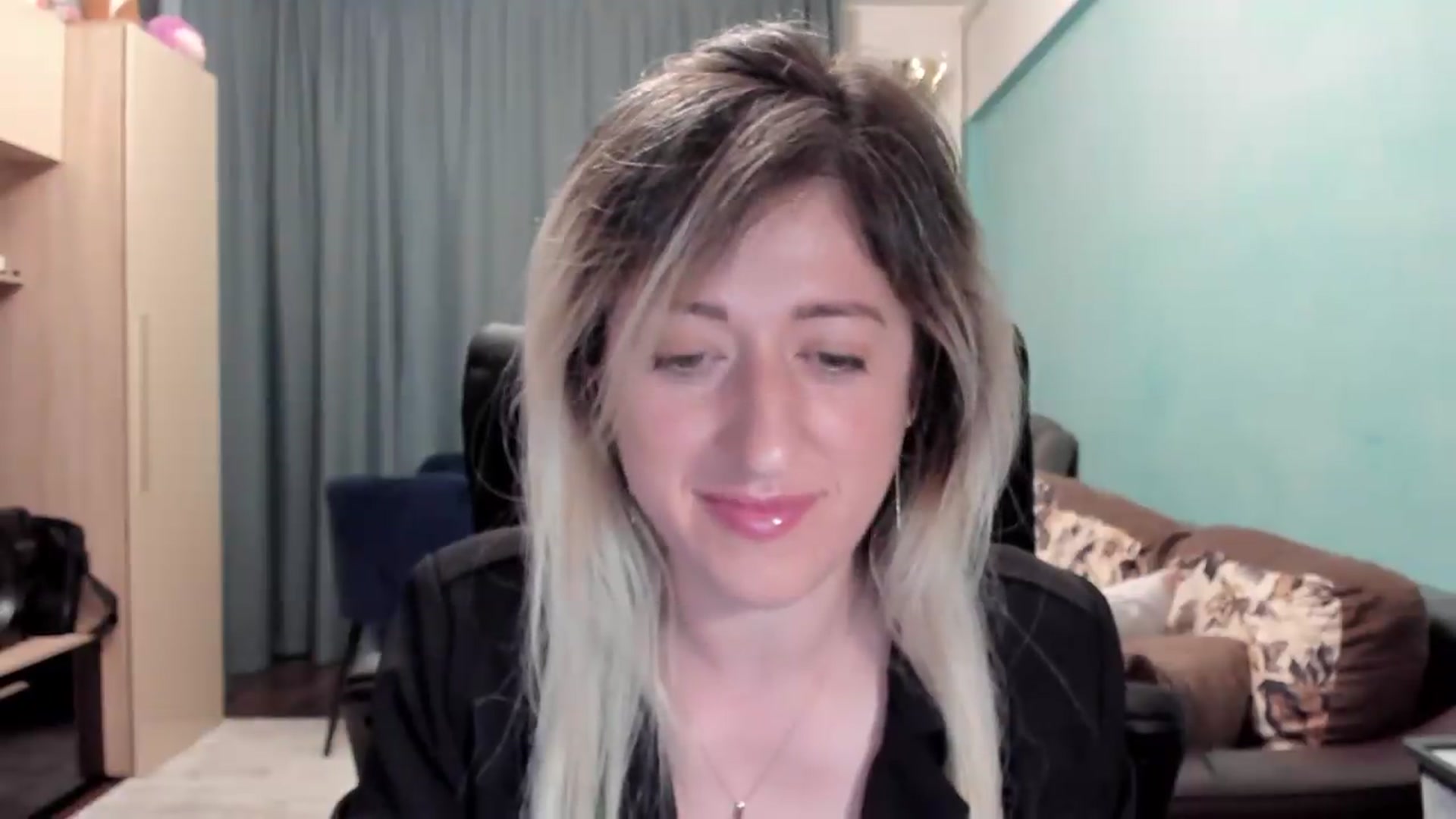Gallery image thumbnail from SweetDelia_'s myfreecams stream on, 06/01/2026, 23:59 image 13 of 20