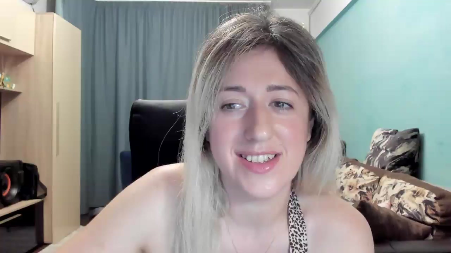 Gallery image thumbnail from SweetDelia_'s myfreecams stream on, 06/06/2026, 24:05 image 9 of 20