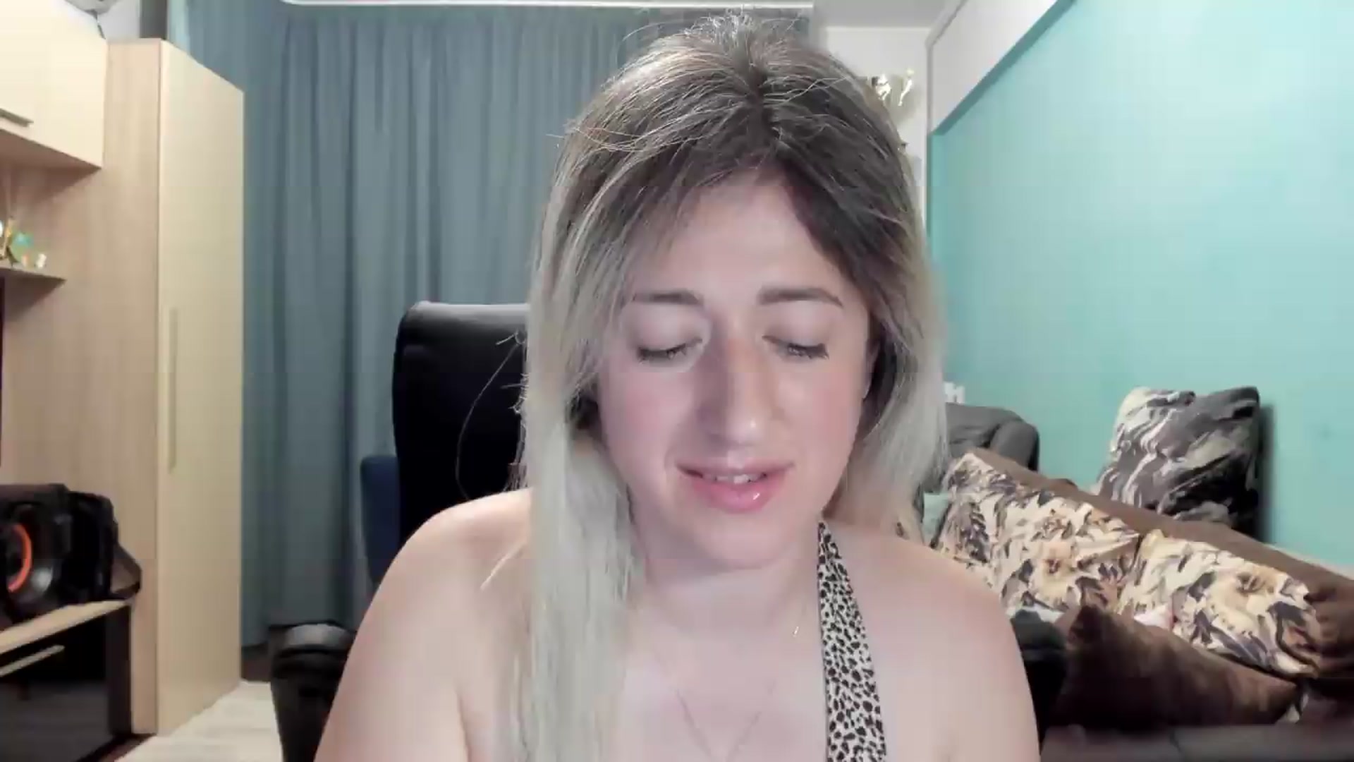 Gallery image thumbnail from SweetDelia_'s myfreecams stream on, 06/06/2026, 24:05 image 3 of 20