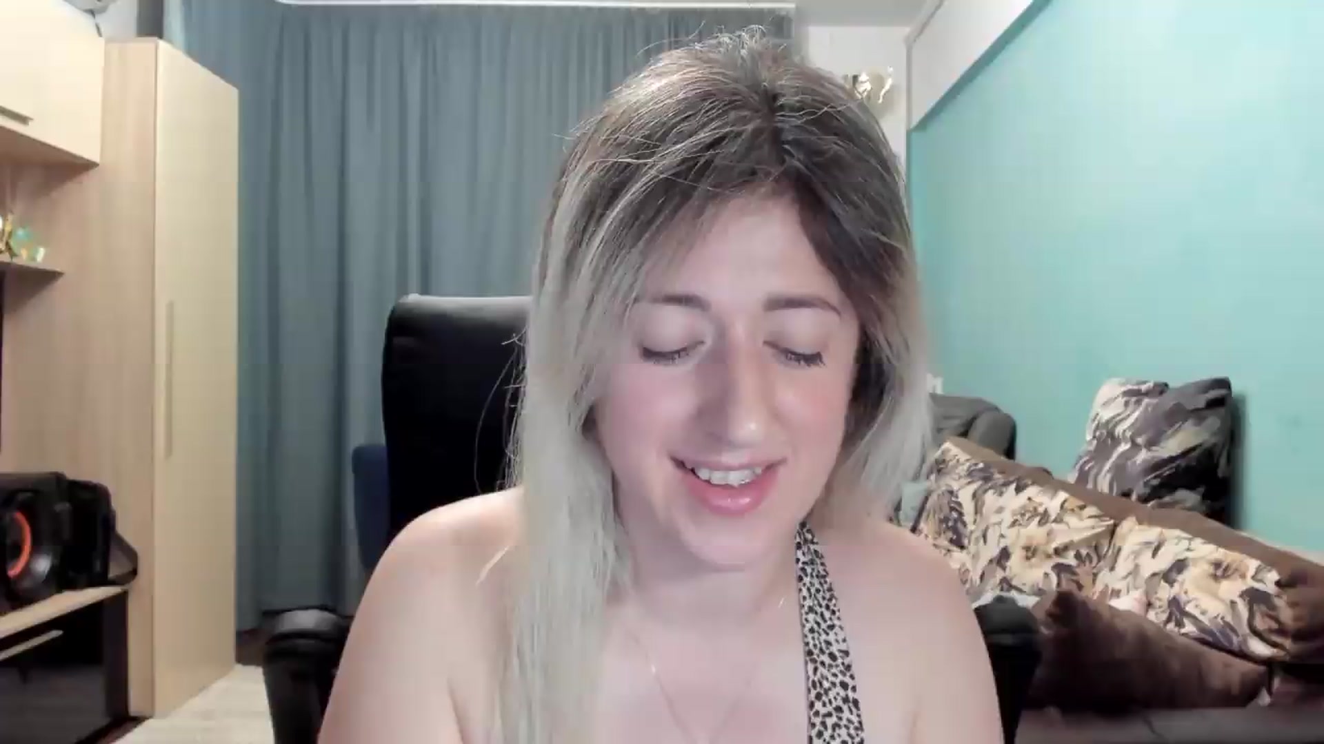 Gallery image thumbnail from SweetDelia_'s myfreecams stream on, 06/06/2026, 24:05 image 11 of 20