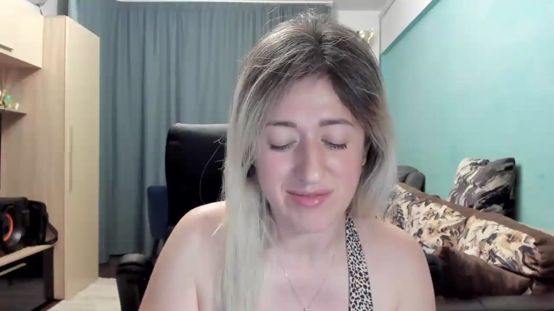 Gallery image thumbnail from SweetDelia_'s myfreecams stream on, 06/06/2026, 24:05 image 6 of 20