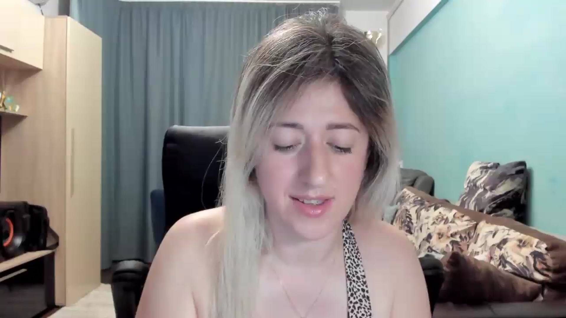 Gallery image thumbnail from SweetDelia_'s myfreecams stream on, 06/06/2026, 24:05 image 10 of 20