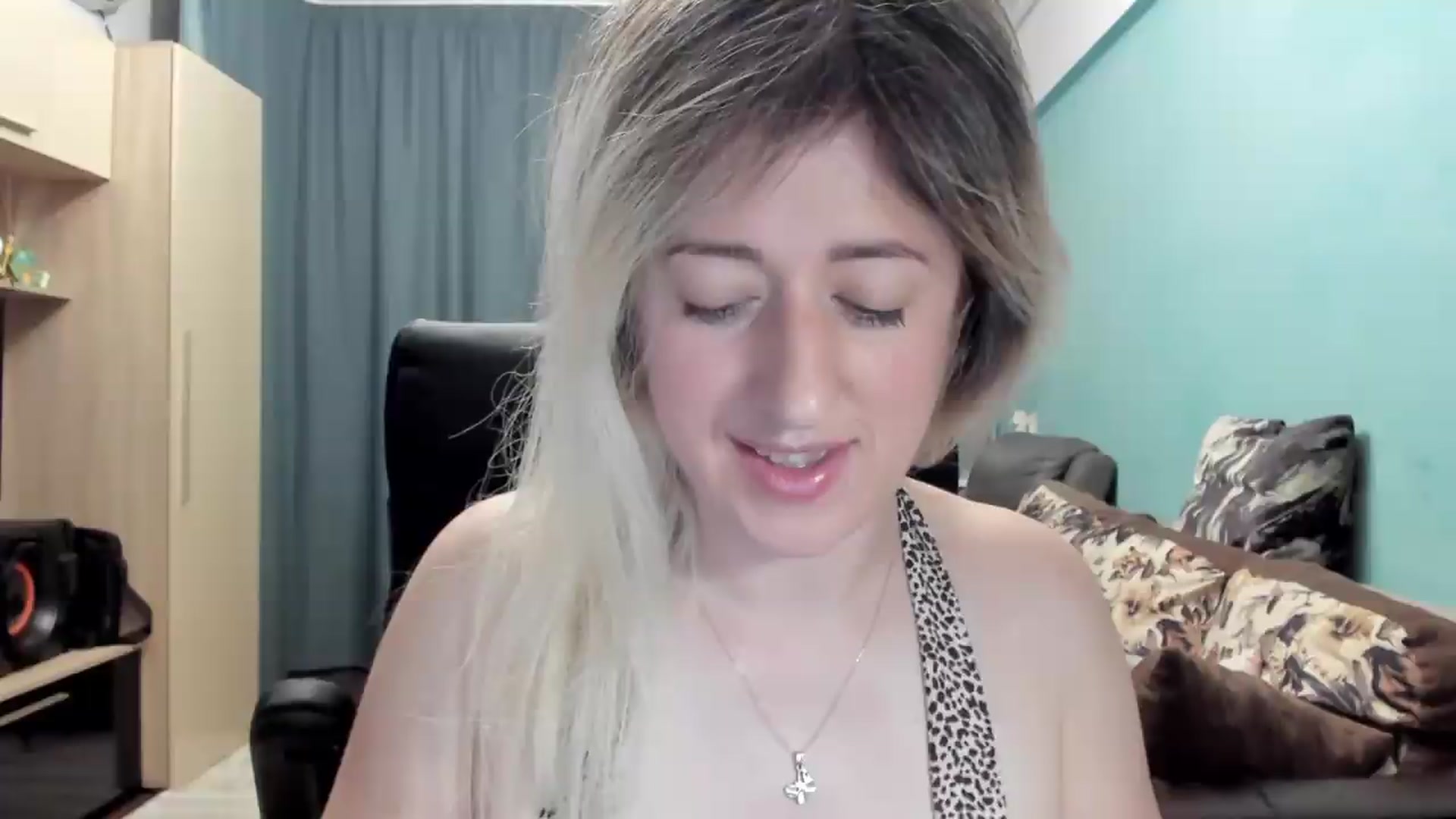 Gallery image thumbnail from SweetDelia_'s myfreecams stream on, 06/06/2026, 24:05 image 17 of 20