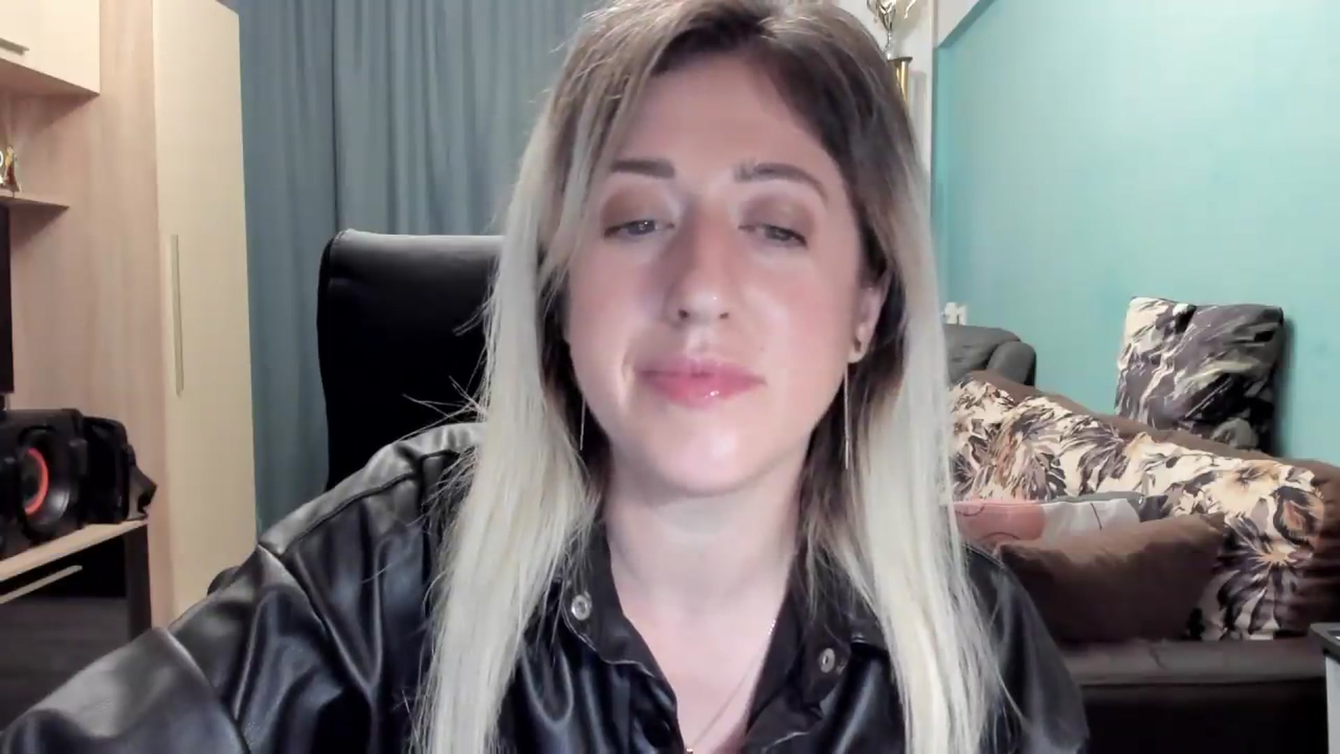 Gallery image thumbnail from SweetDelia_'s myfreecams stream on, 06/20/2026, 24:56 image 18 of 20
