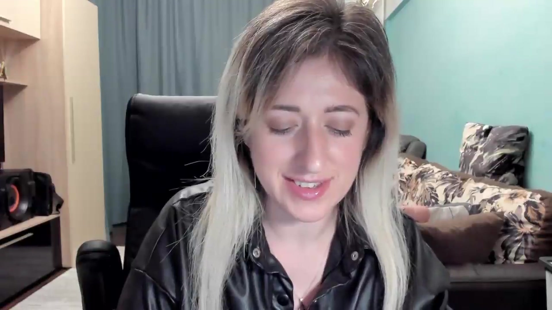 Gallery image thumbnail from SweetDelia_'s myfreecams stream on, 06/20/2026, 24:56 image 13 of 20