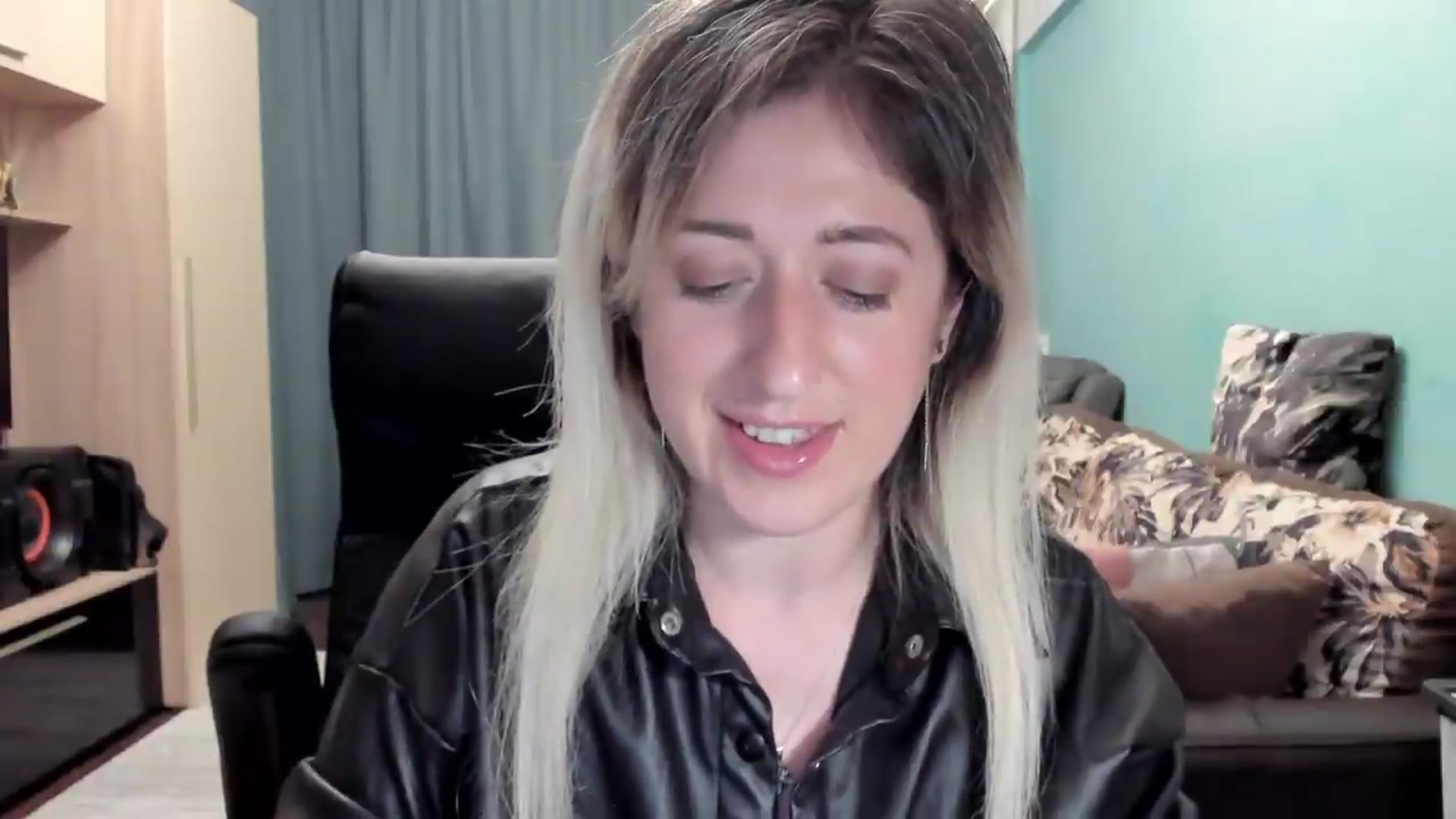 Gallery image thumbnail from SweetDelia_'s myfreecams stream on, 06/20/2026, 24:56 image 11 of 20
