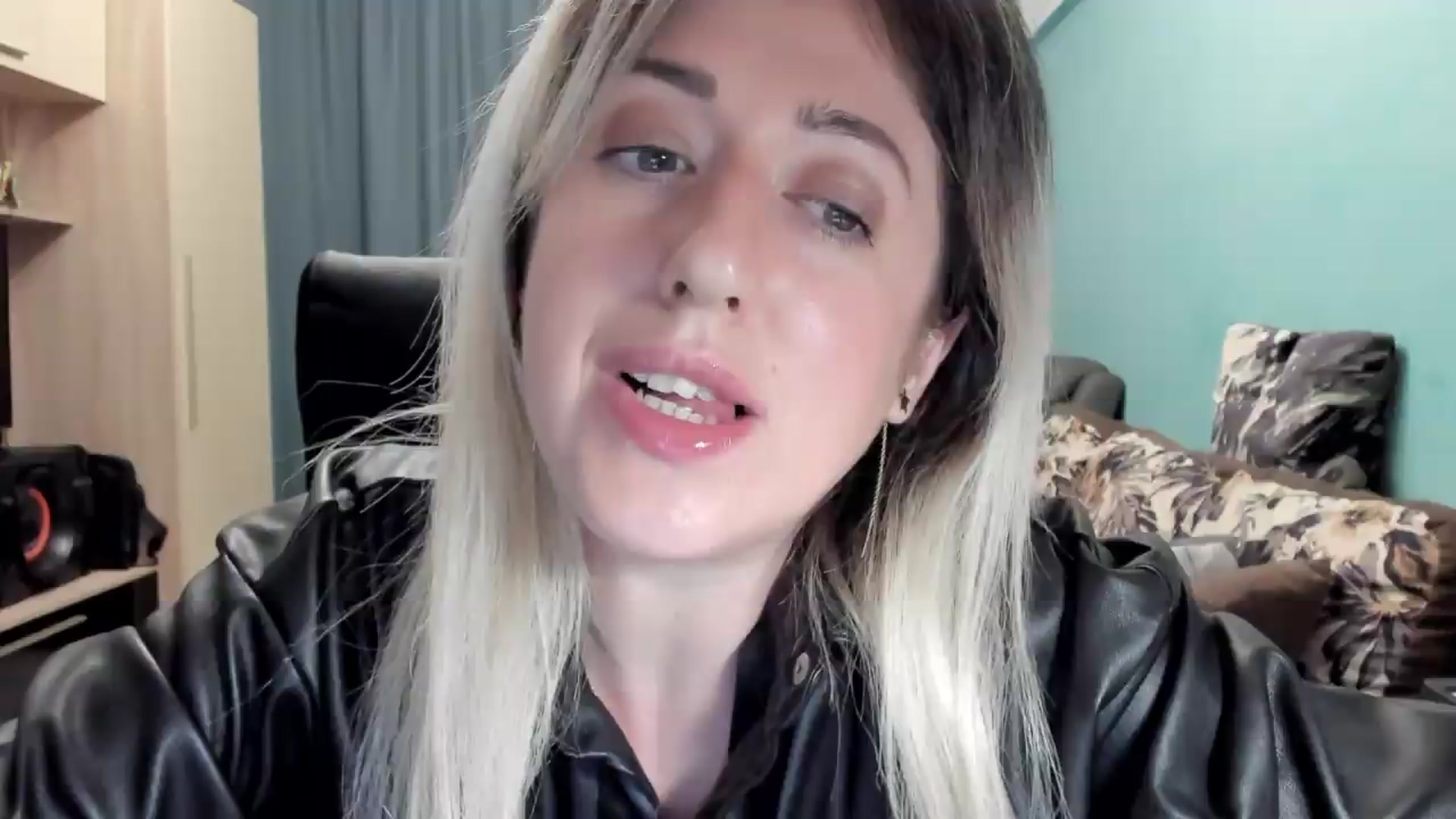 Gallery image thumbnail from SweetDelia_'s myfreecams stream on, 06/20/2026, 24:56 image 9 of 20