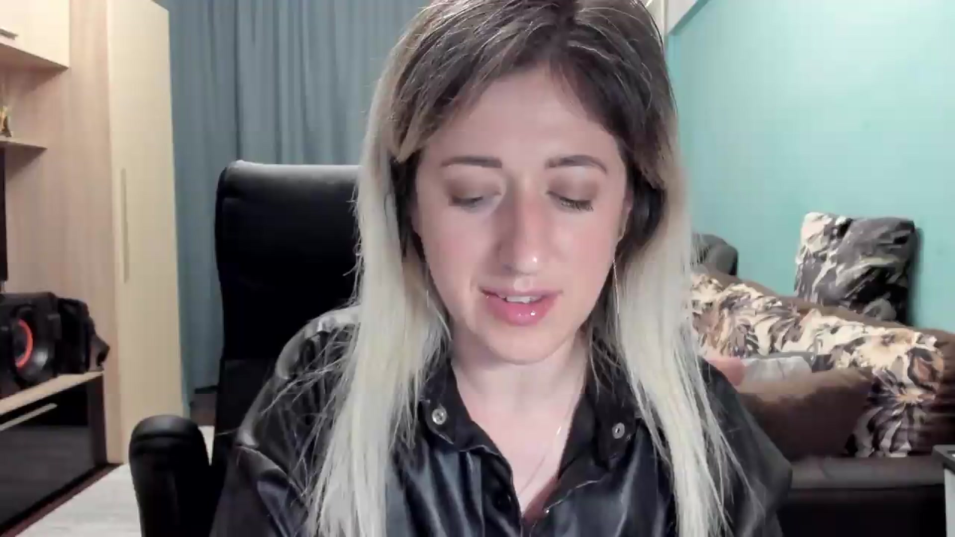 Gallery image thumbnail from SweetDelia_'s myfreecams stream on, 06/20/2026, 24:56 image 5 of 20