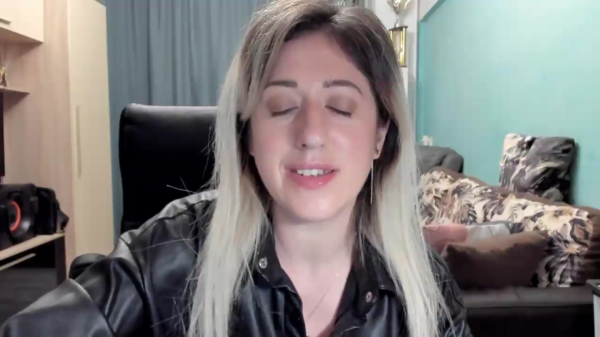 Gallery image thumbnail from SweetDelia_'s myfreecams stream on, 06/20/2026, 24:56 image 8 of 20