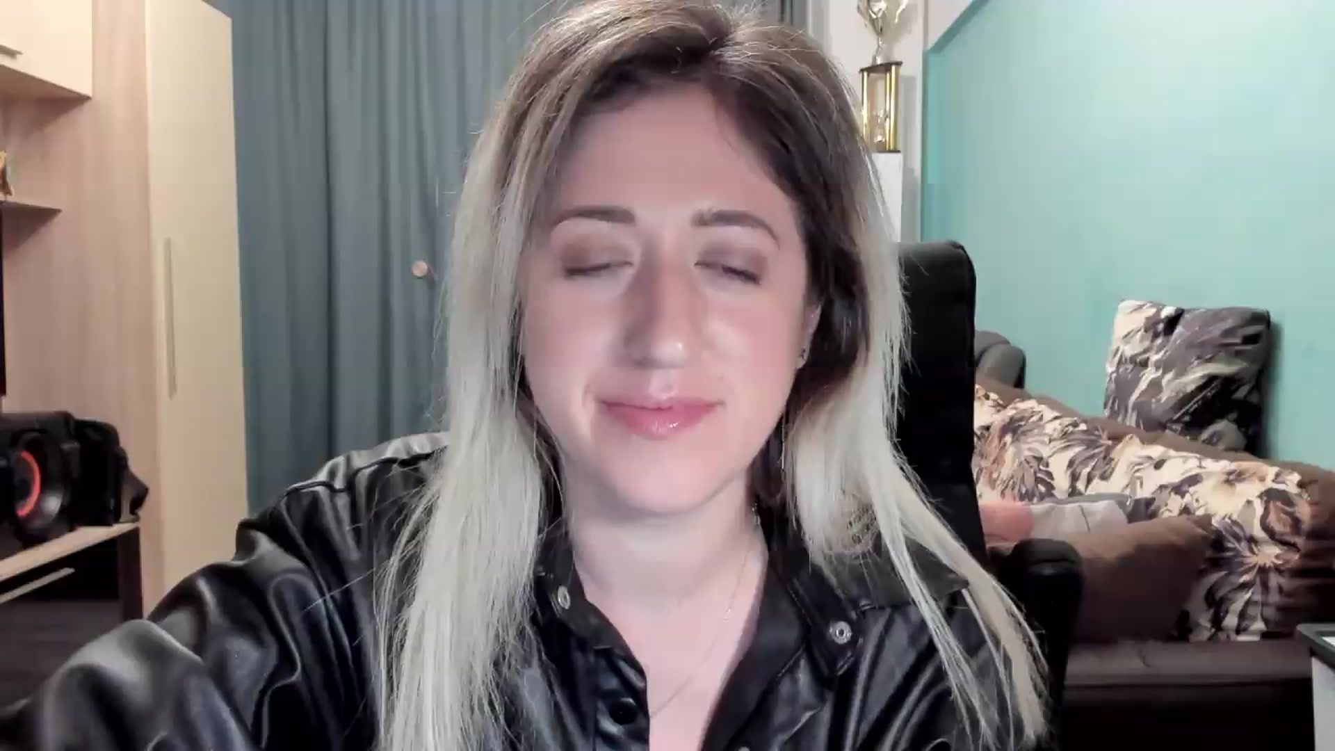 Gallery image thumbnail from SweetDelia_'s myfreecams stream on, 06/20/2026, 02:40 image 15 of 20
