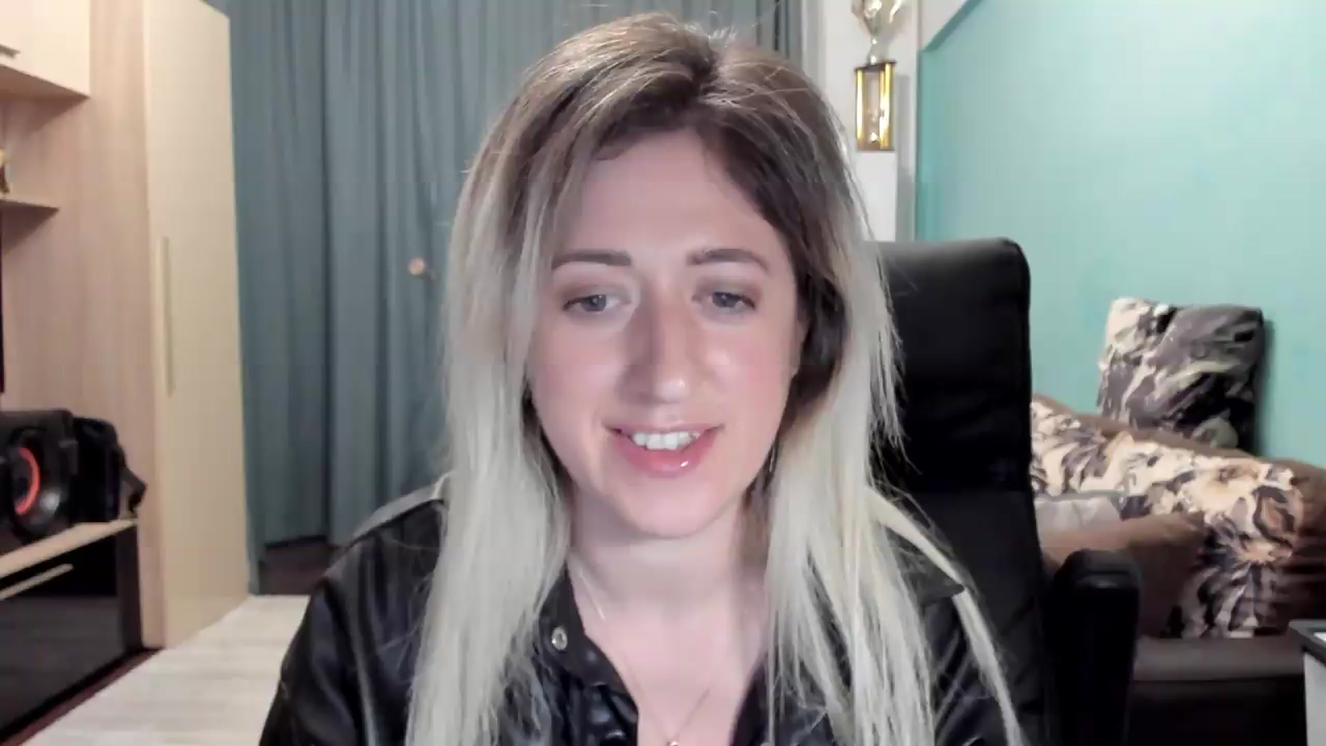 Gallery image thumbnail from SweetDelia_'s myfreecams stream on, 06/20/2026, 02:40 image 16 of 20