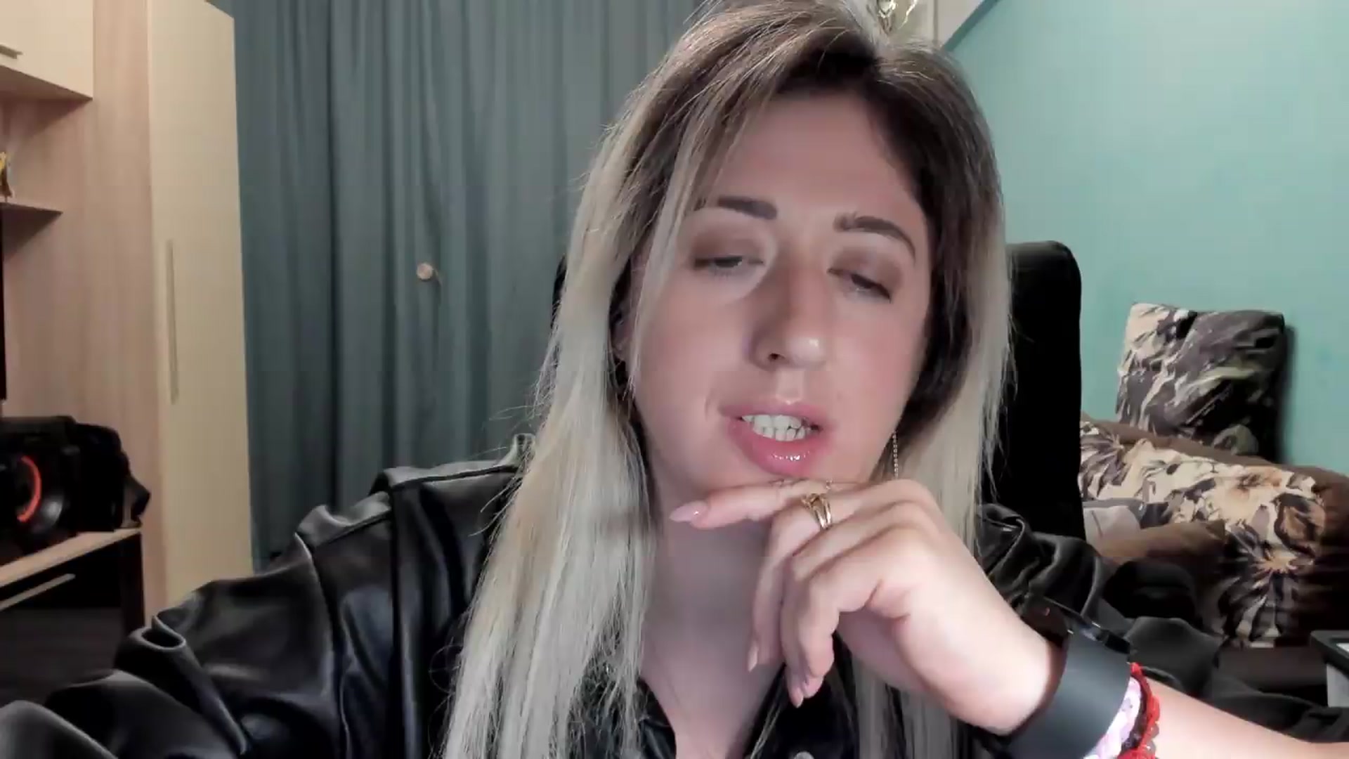Gallery image thumbnail from SweetDelia_'s myfreecams stream on, 06/20/2026, 02:40 image 13 of 20