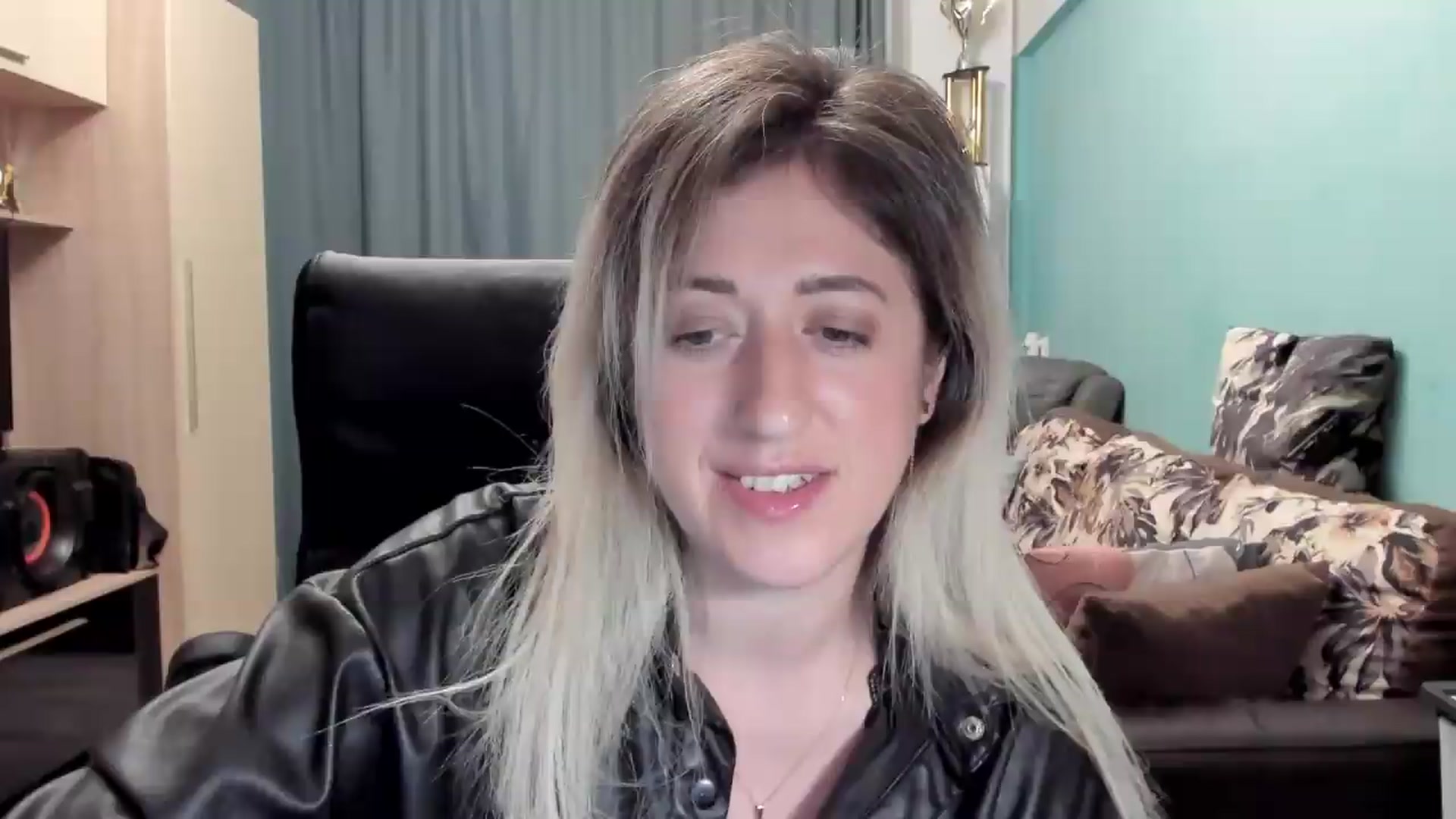 Gallery image thumbnail from SweetDelia_'s myfreecams stream on, 06/20/2026, 02:40 image 8 of 20
