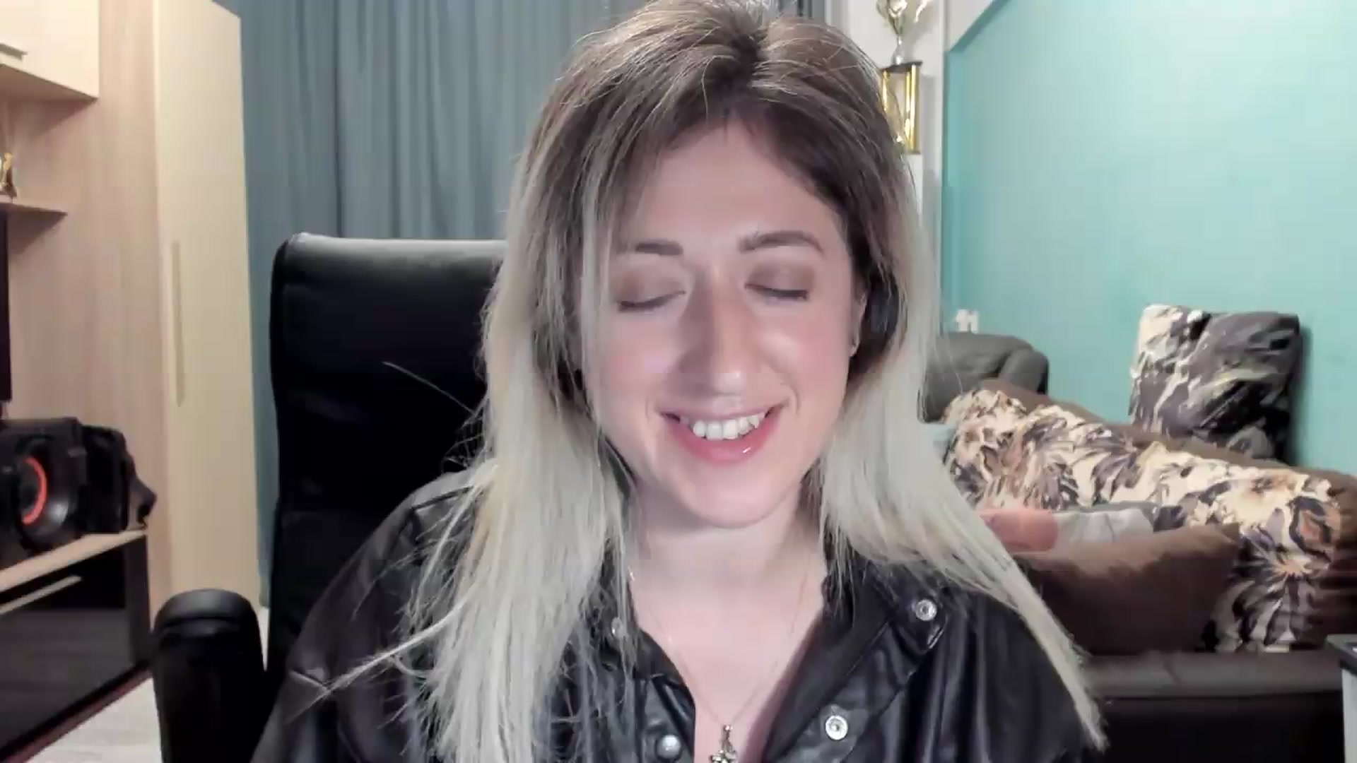 Gallery image thumbnail from SweetDelia_'s myfreecams stream on, 06/20/2026, 02:40 image 7 of 20