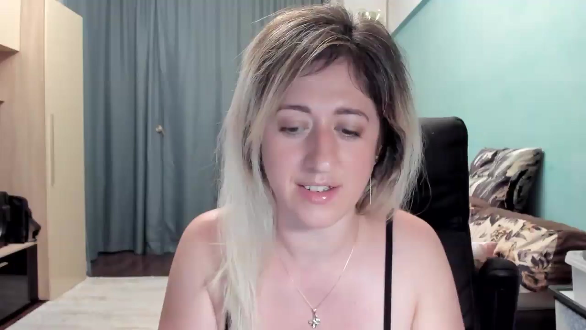 Gallery image thumbnail from SweetDelia_'s myfreecams stream on, 06/21/2026, 24:40 image 15 of 20