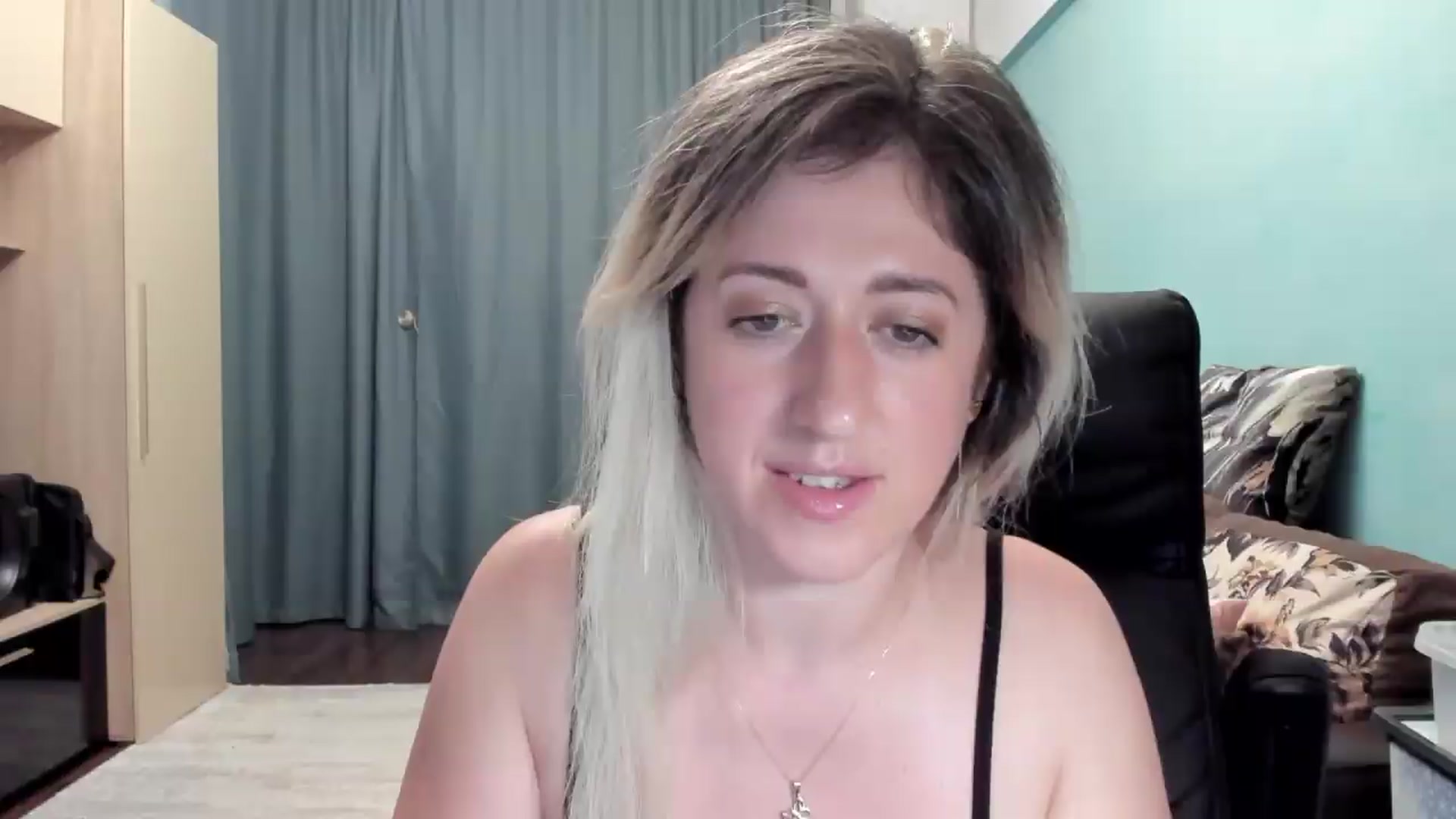 Gallery image thumbnail from SweetDelia_'s myfreecams stream on, 06/21/2026, 24:40 image 5 of 20