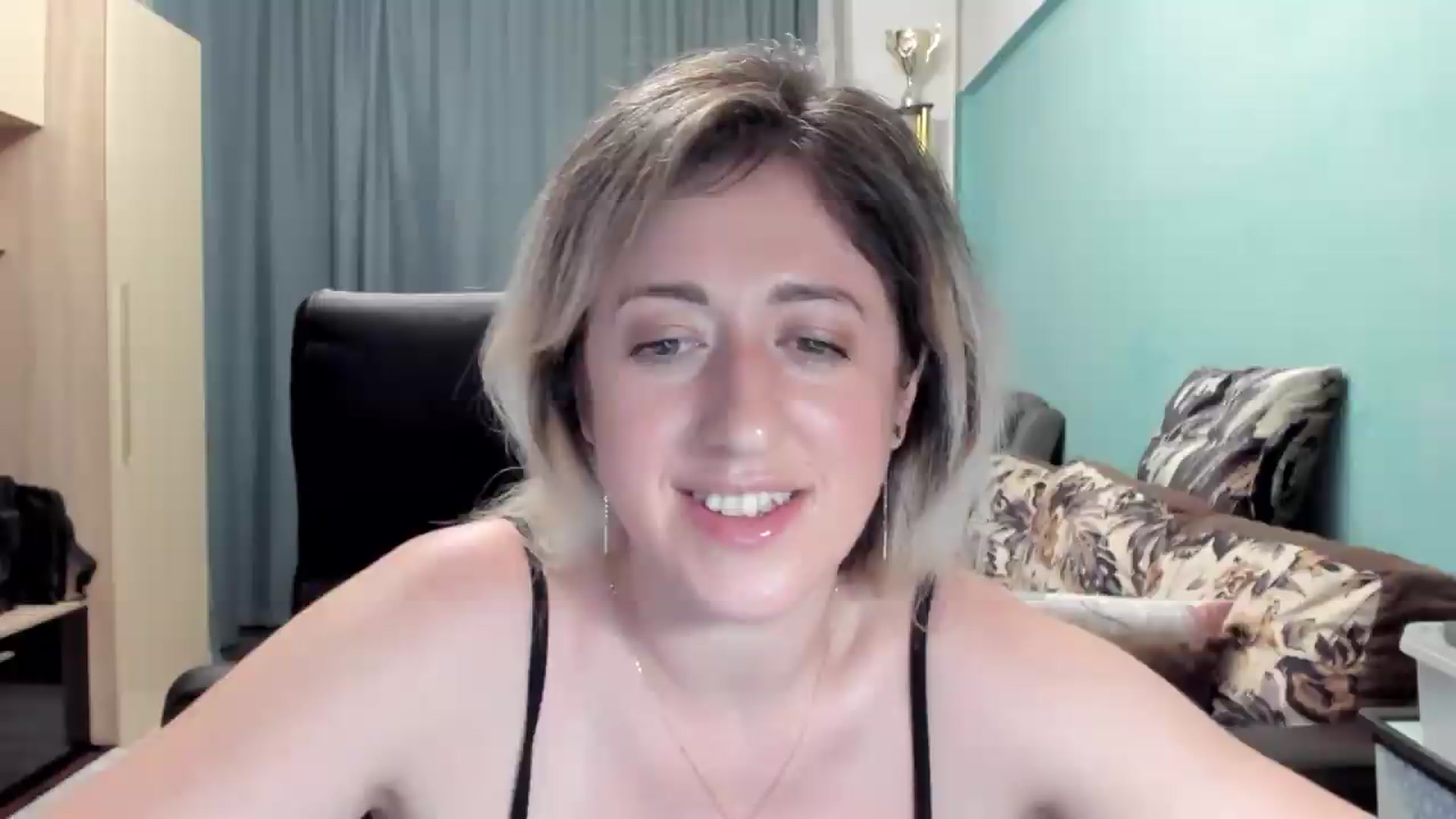 Gallery image thumbnail from SweetDelia_'s myfreecams stream on, 06/21/2026, 24:40 image 20 of 20