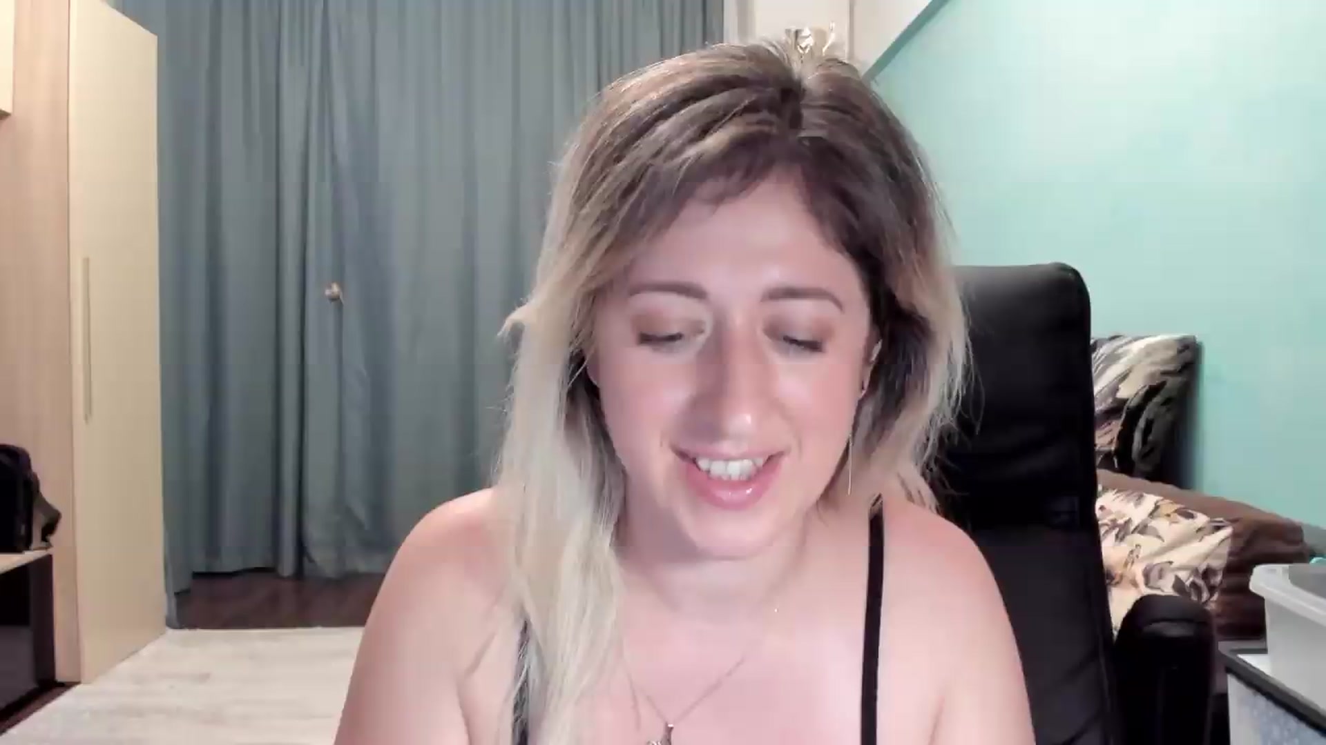 Gallery image thumbnail from SweetDelia_'s myfreecams stream on, 06/21/2026, 01:46 image 8 of 20
