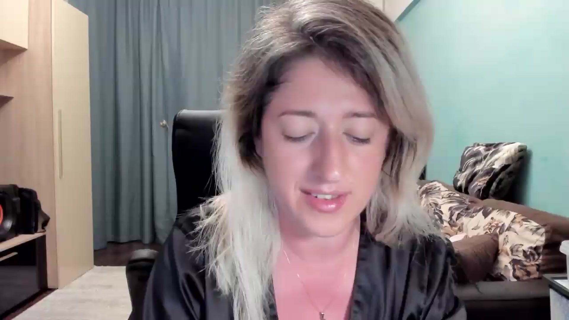 Gallery image thumbnail from SweetDelia_'s myfreecams stream on, 06/22/2026, 24:01 image 18 of 20